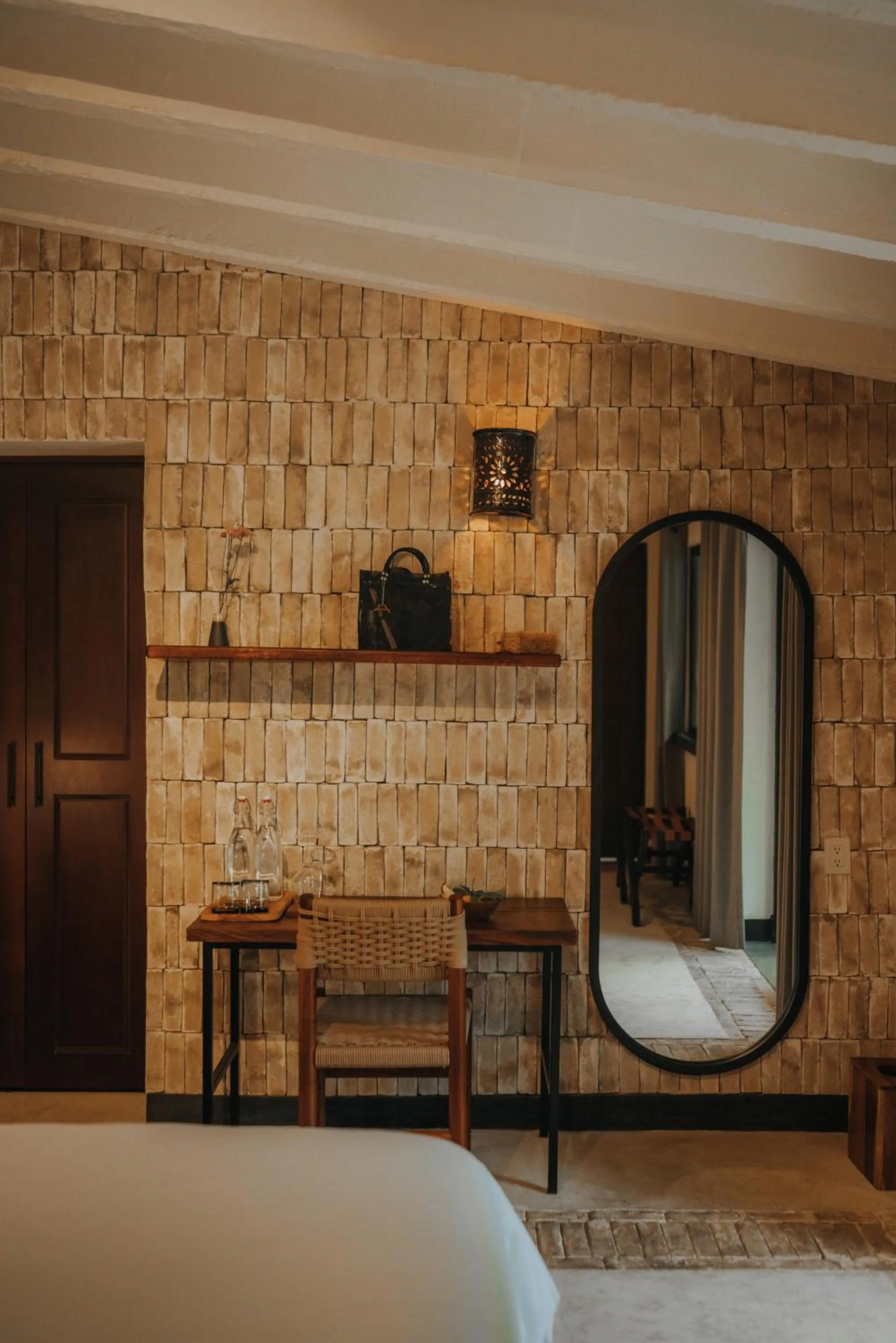 furniture, Bed in Amomoxtli