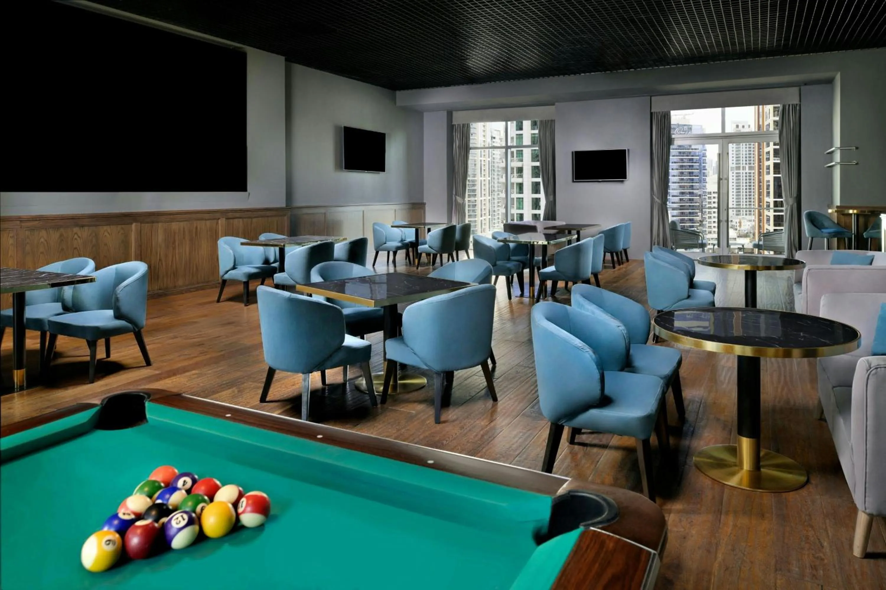 Restaurant/places to eat in JW Marriott Hotel Marina