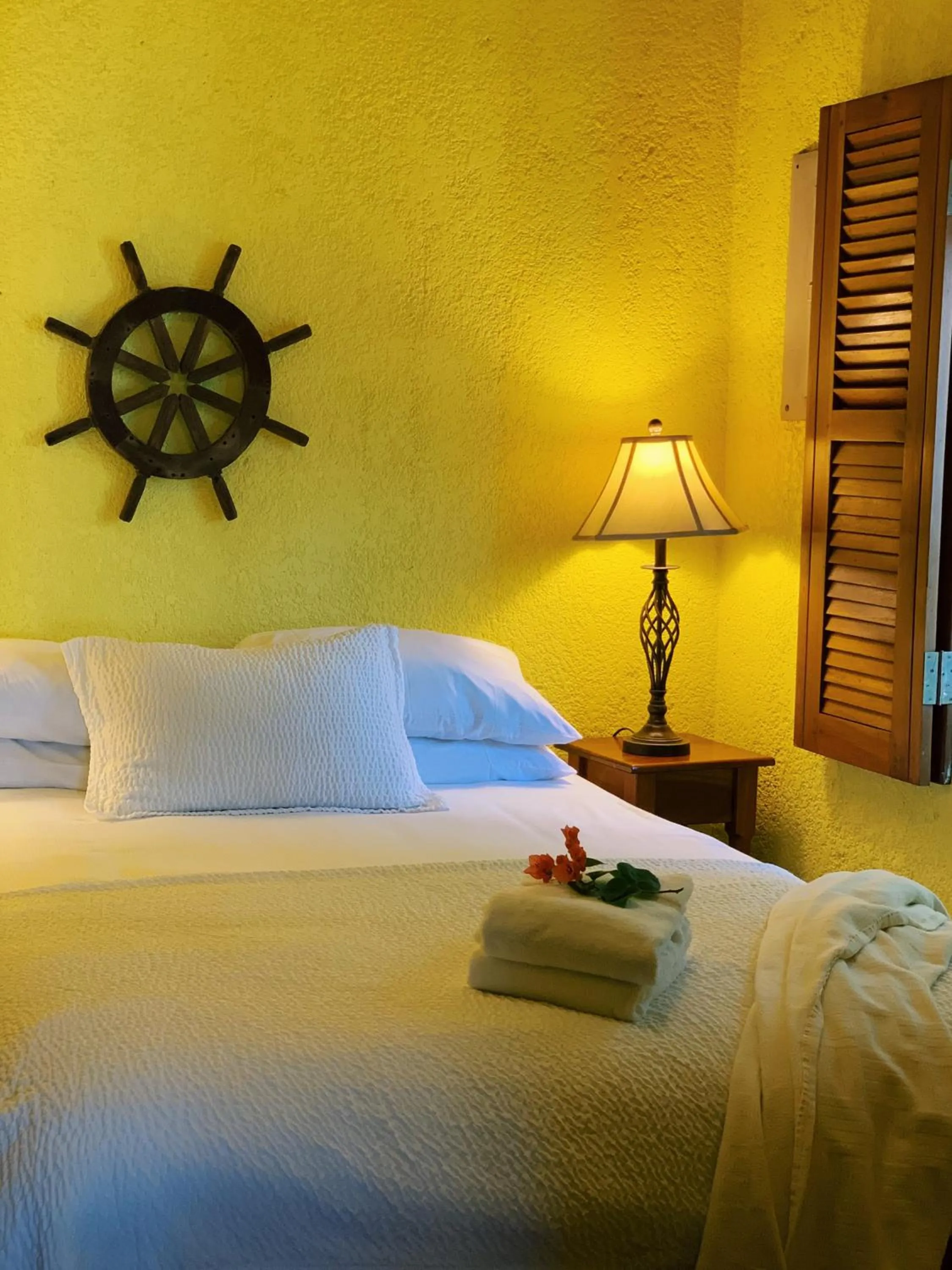 Bedroom, Bed in Caye Casa