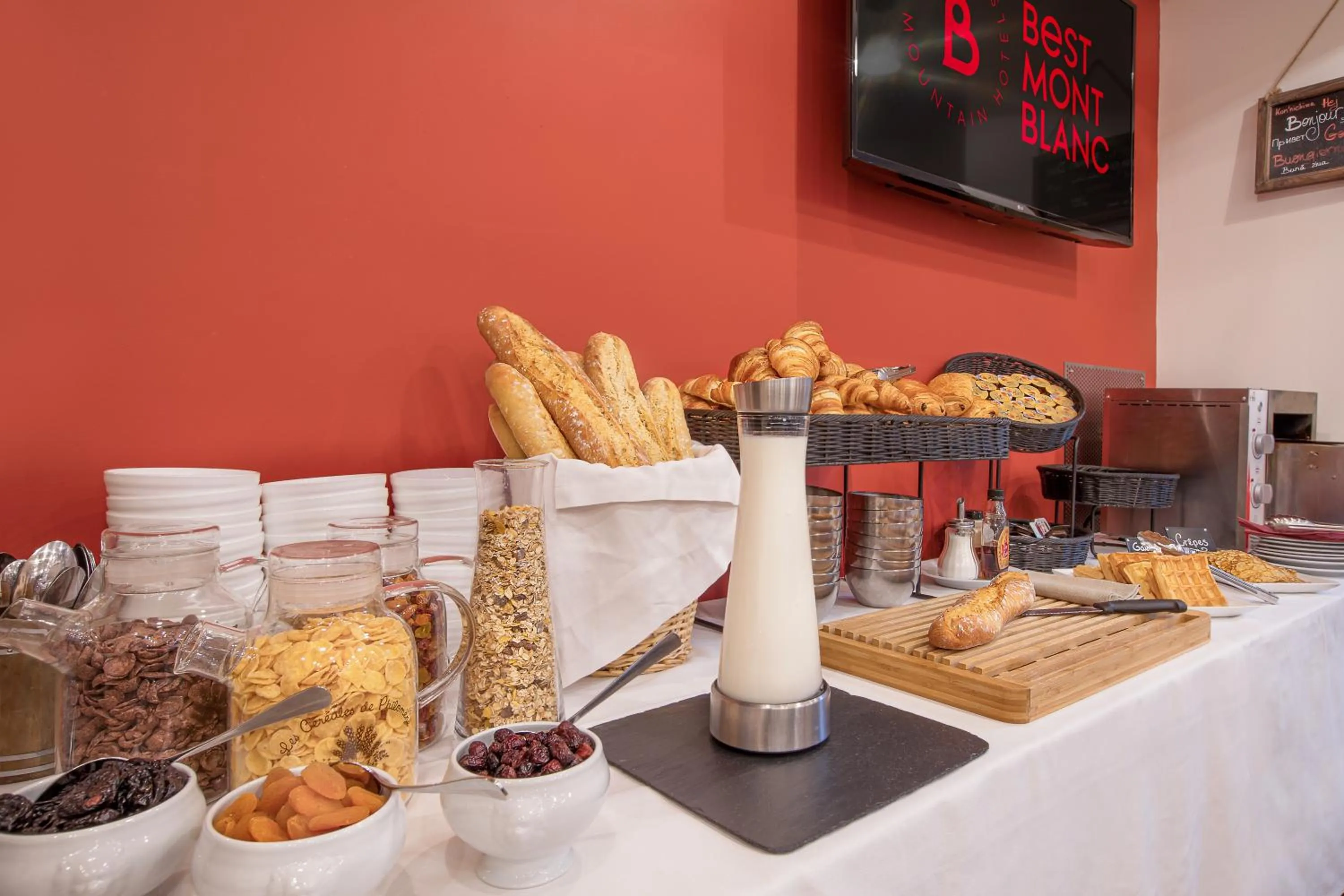 Buffet breakfast in La Croix Blanche