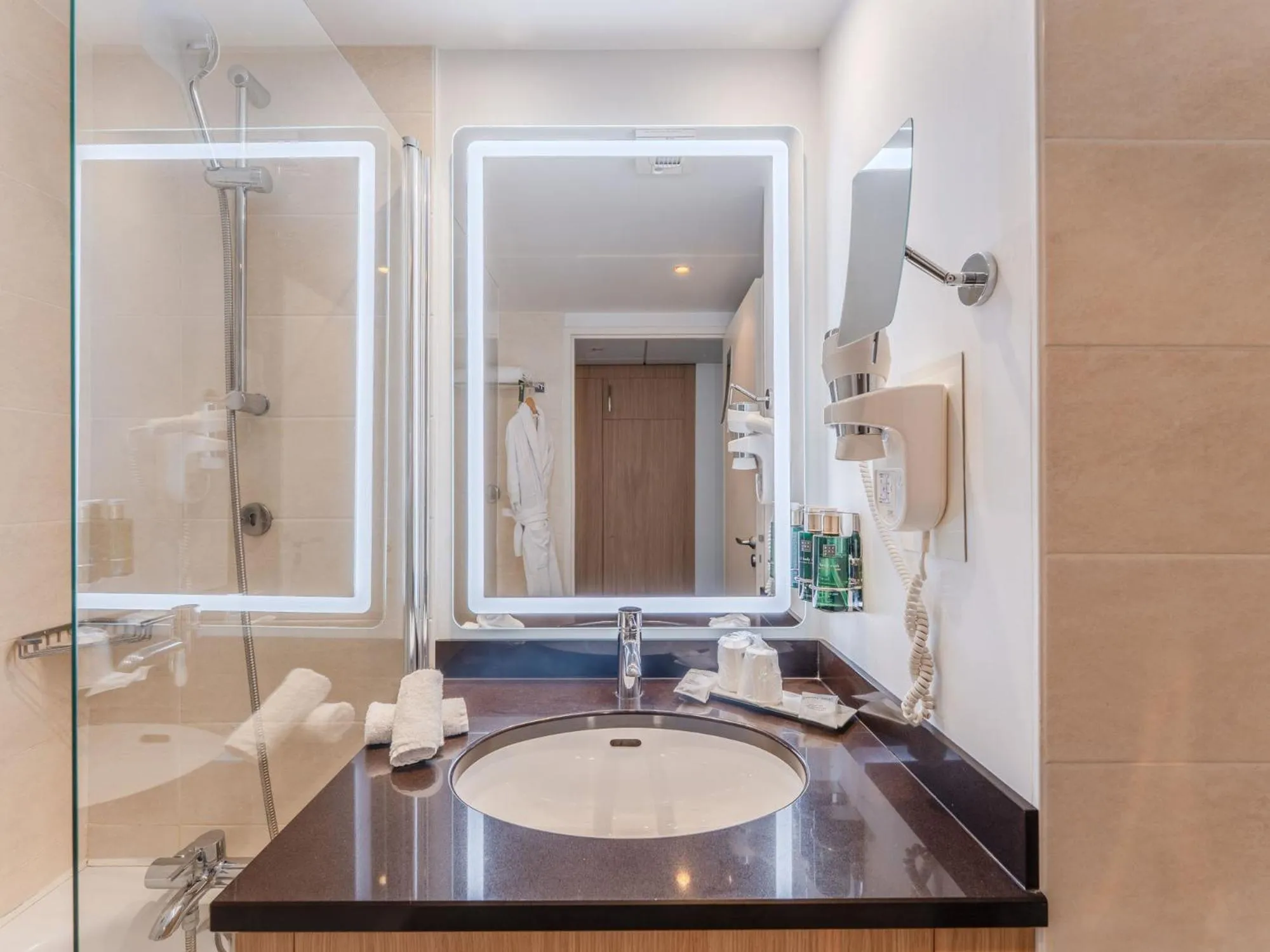 Bathroom in Residhome Nantes Berges De La Loire