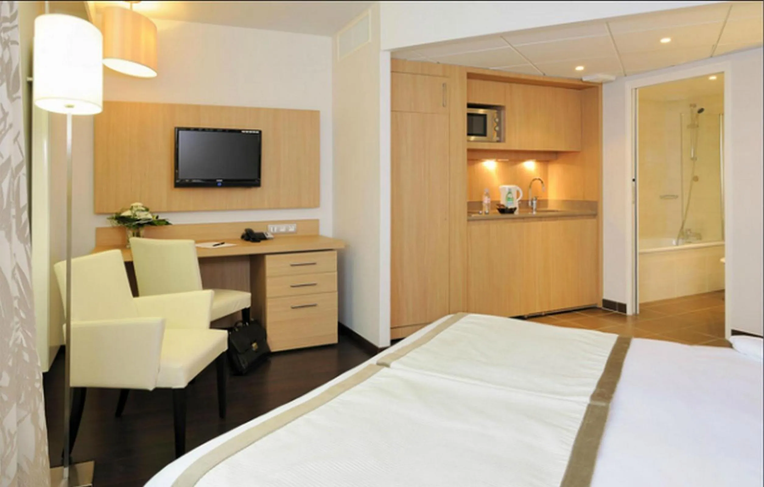 Studio in Residhome Nantes Berges De La Loire