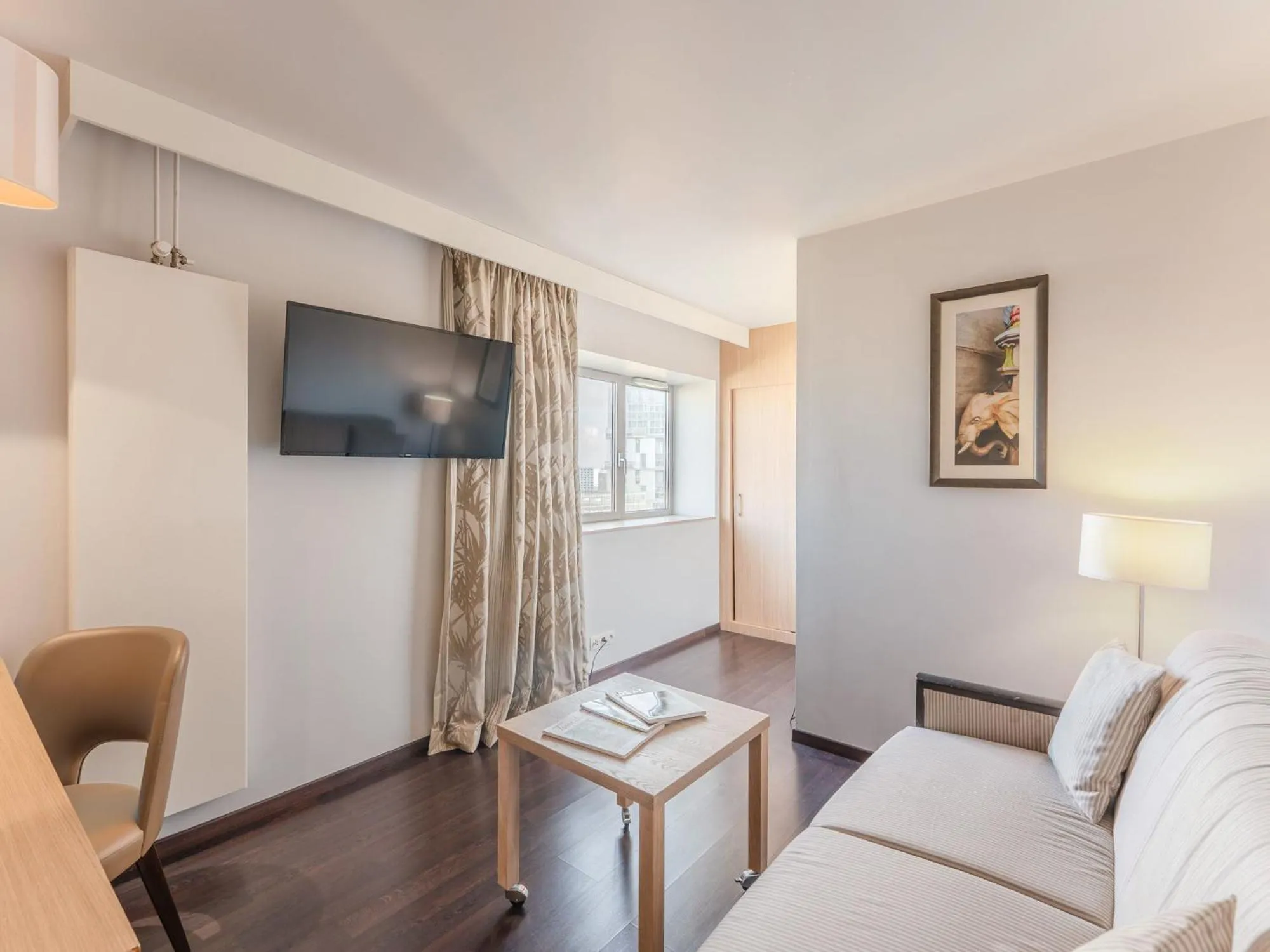 Living room, Bed in Residhome Nantes Berges De La Loire