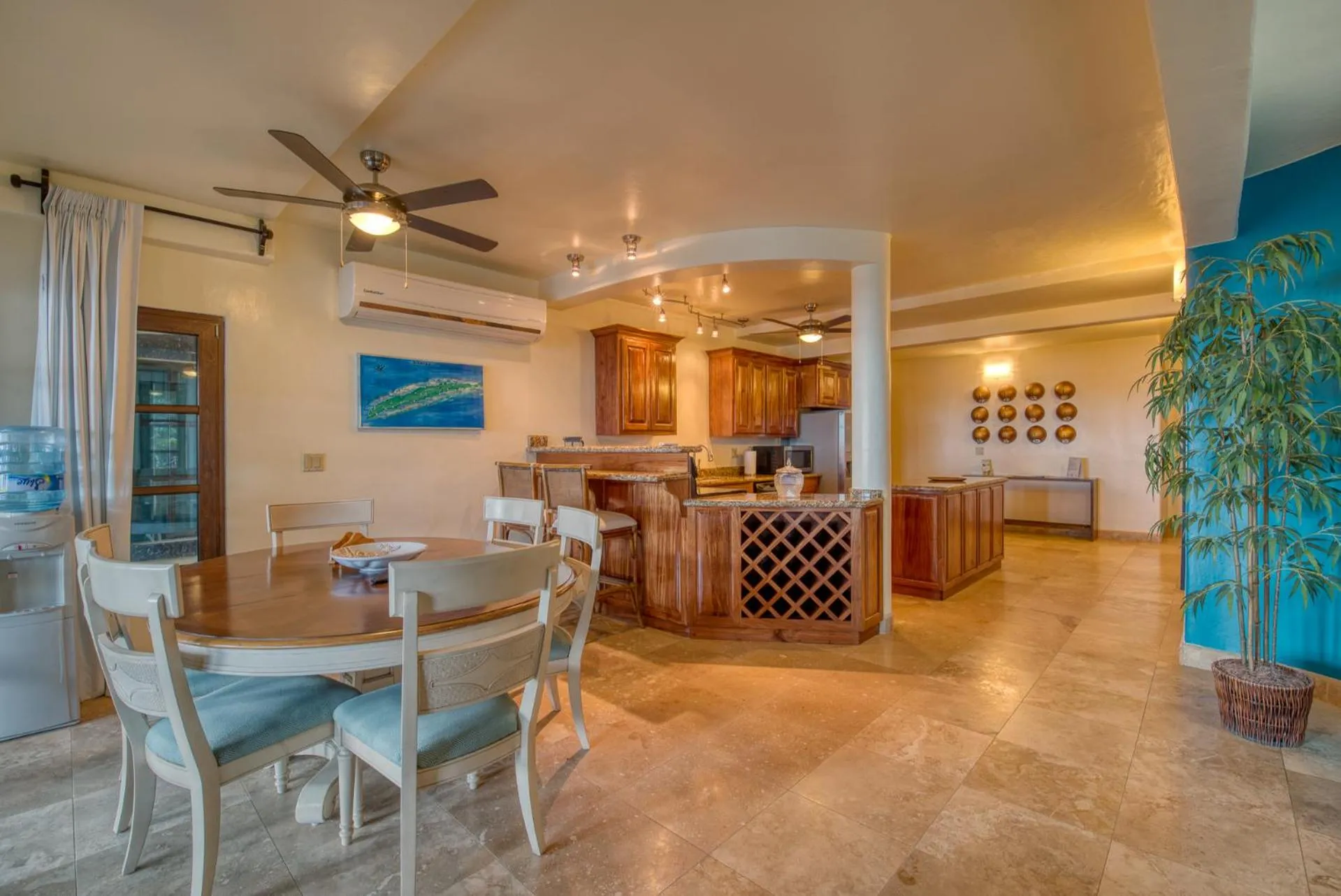 Dining area in Caribe Tesoro