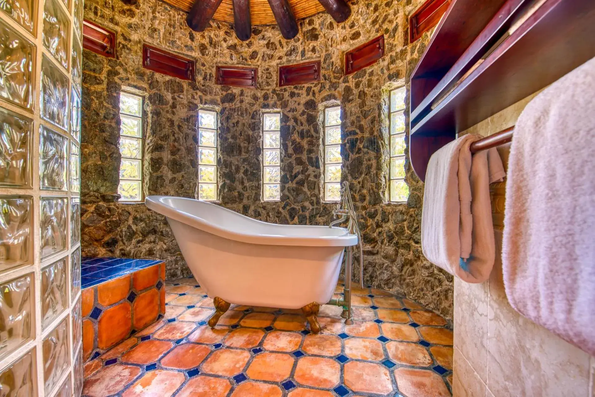 King Suite with Sea View in Caribe Tesoro King Suite with Sea View in Caribe Tesoro