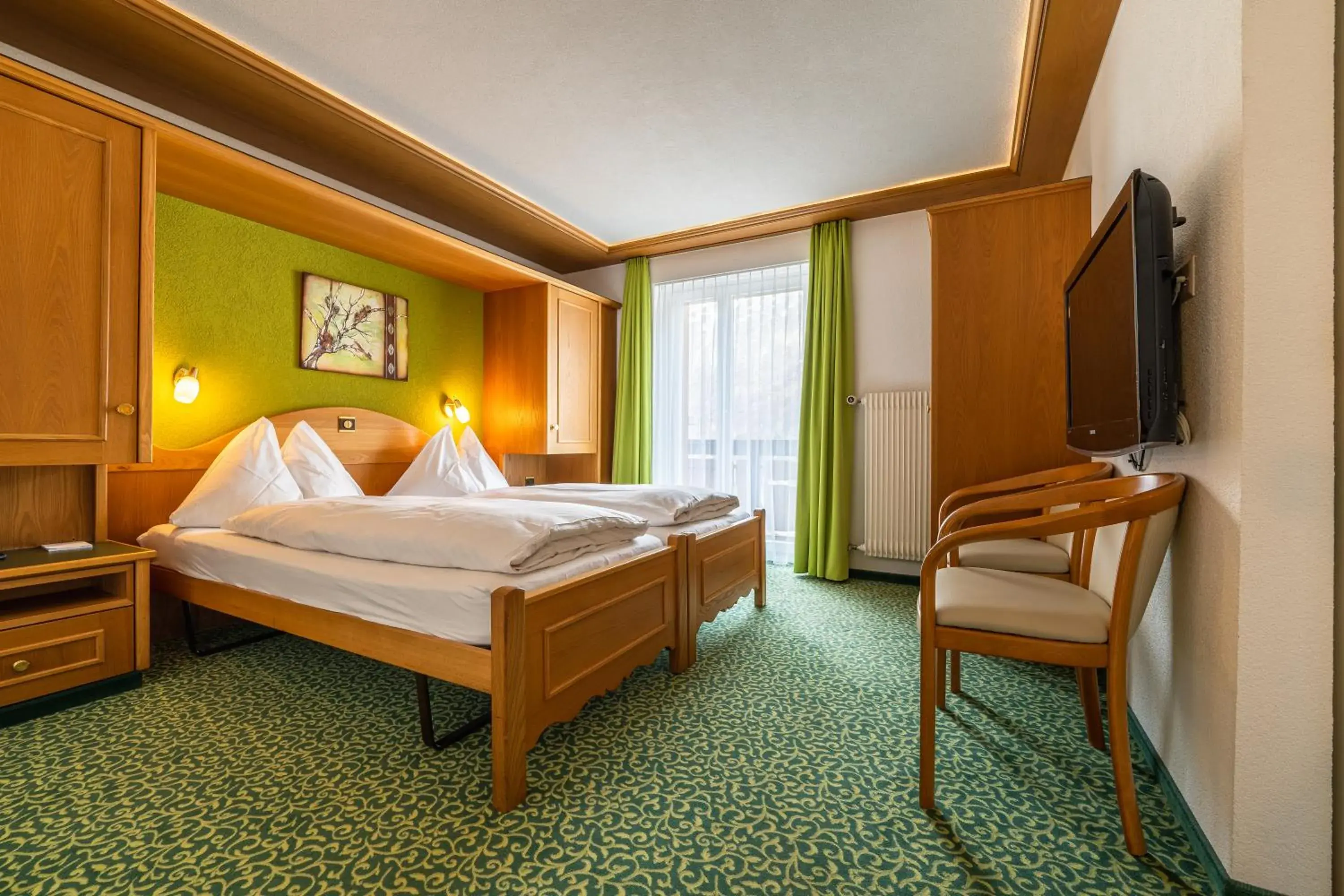 Superior Double Room - single occupancy in Hotel Christiania Saas-Fee Superior Double Room - single occupancy in Hotel Christiania Saas-Fee