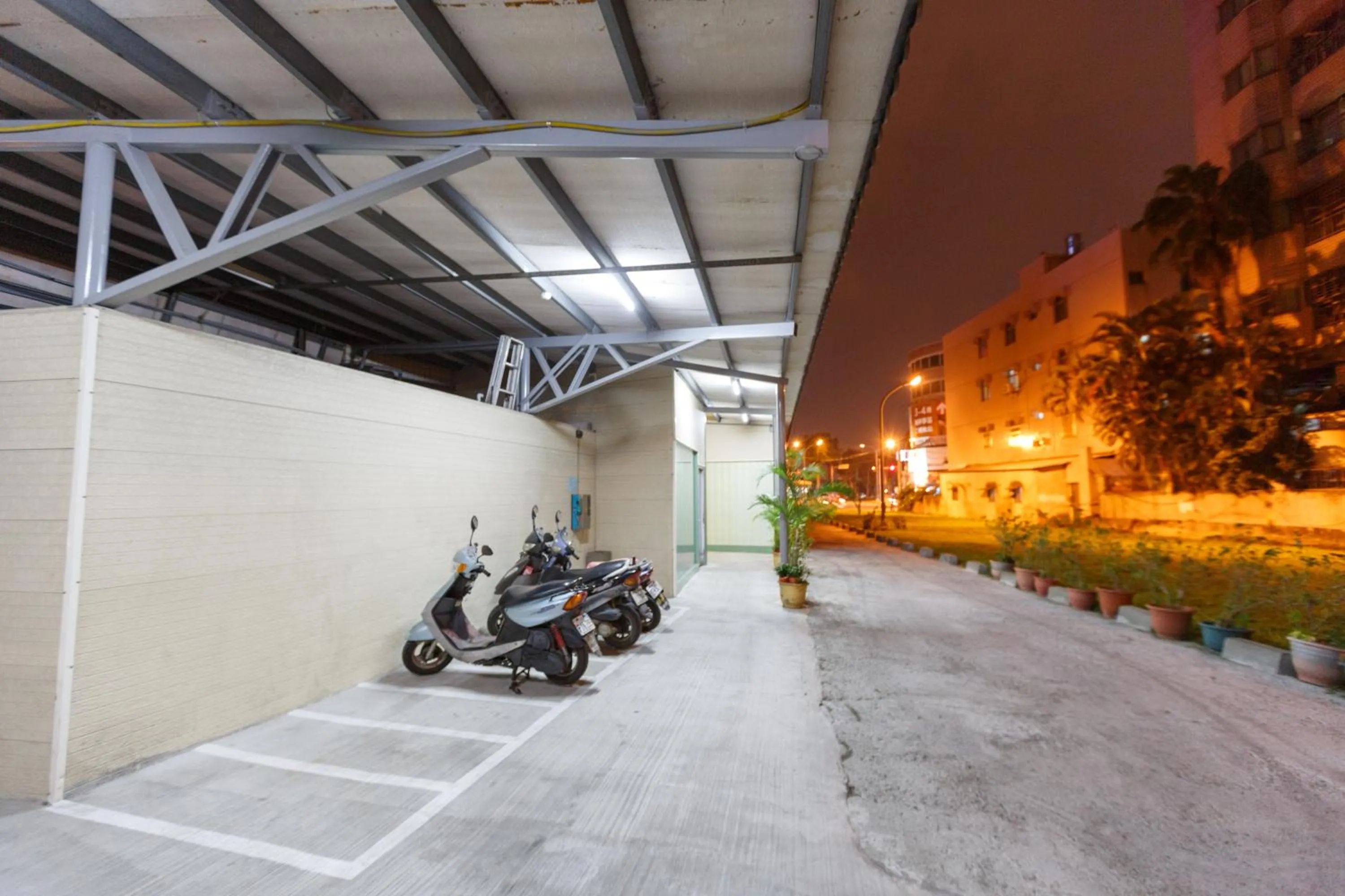 Area and facilities in Spring Art Hotel