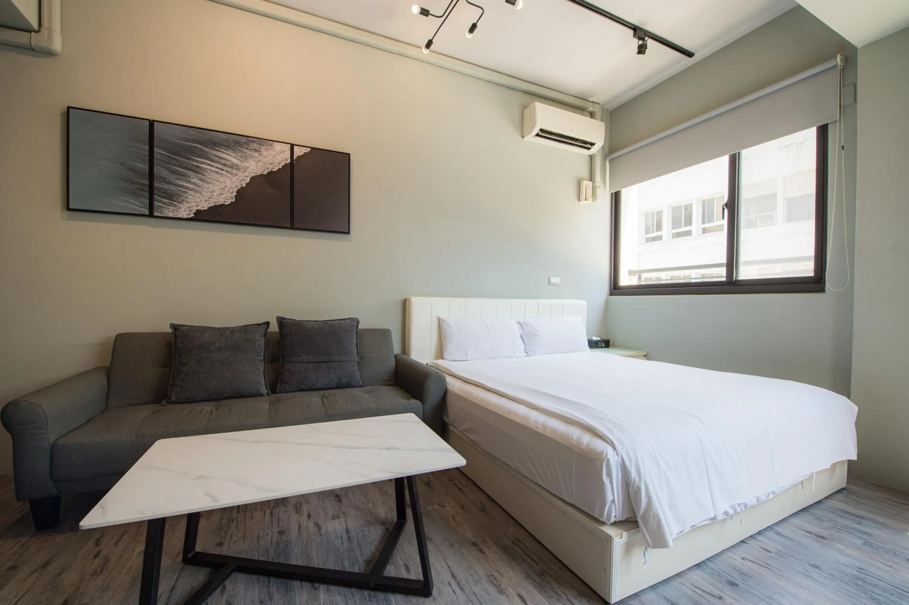 Photo of the whole room, Bed in MUNA Hostel