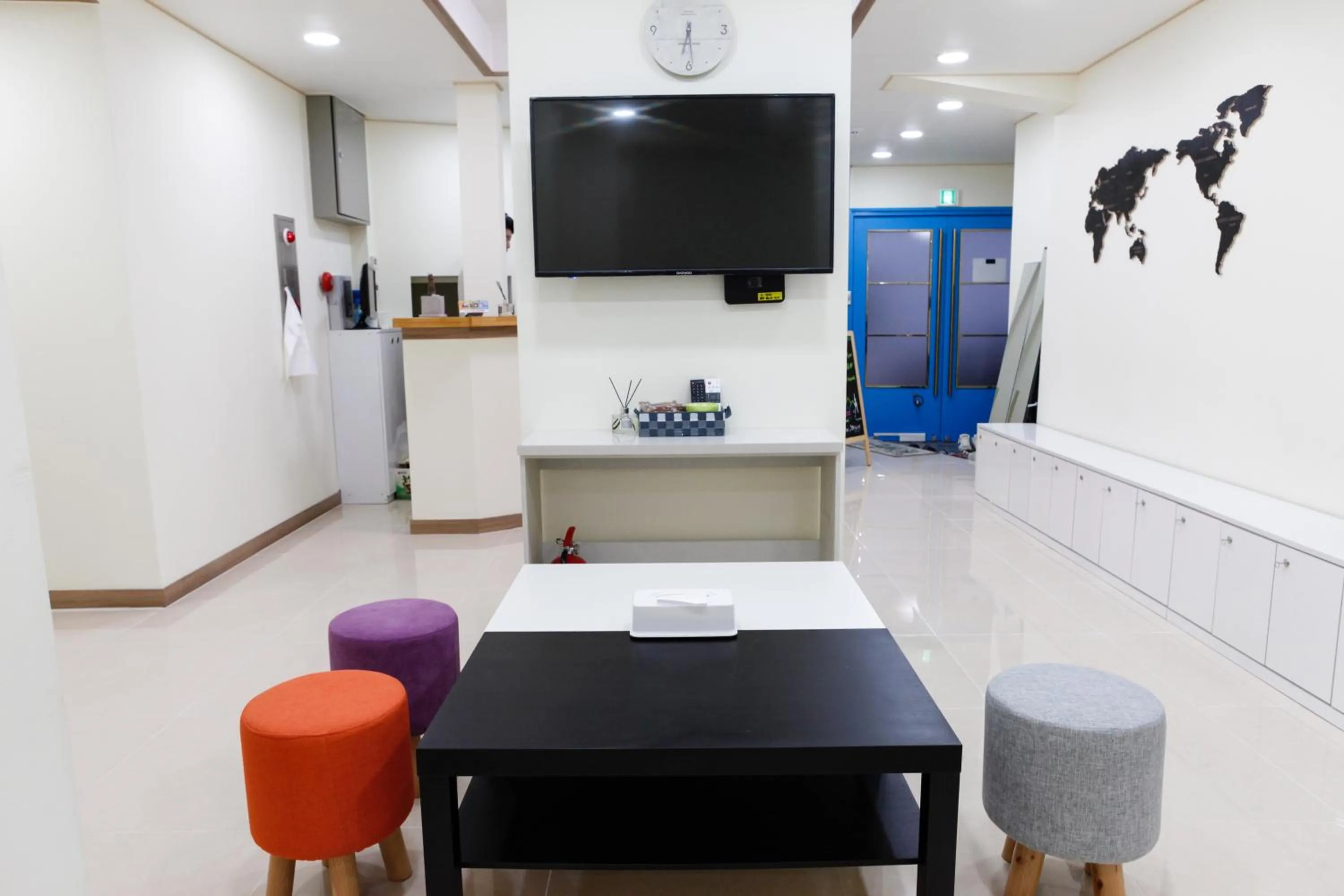 TV and multimedia in Namsan Gil House