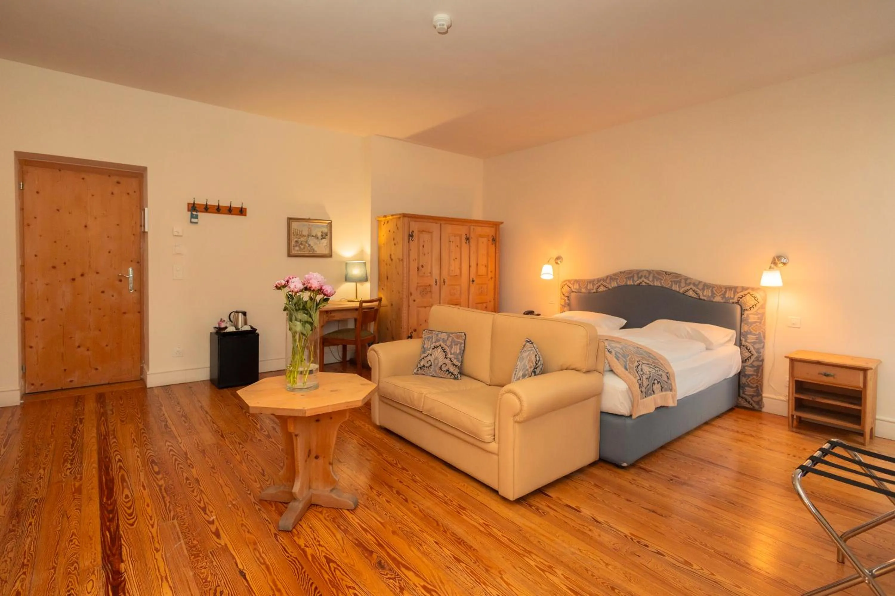 Bed in Hotel Bernina 1865 by Kleos Group Collection