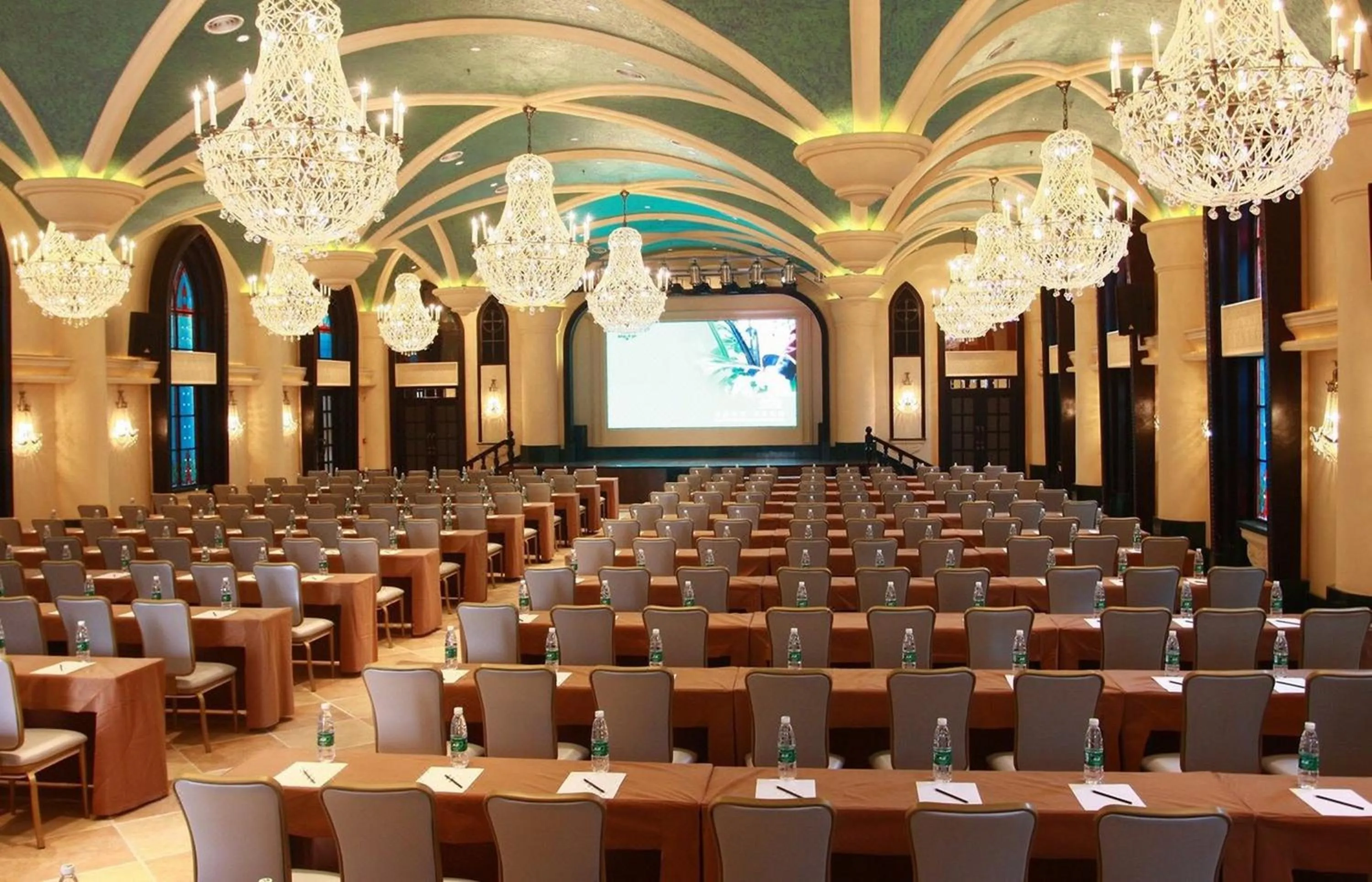 Banquet/Function facilities in Royal Grace Hotel Optics Valley Wuhan