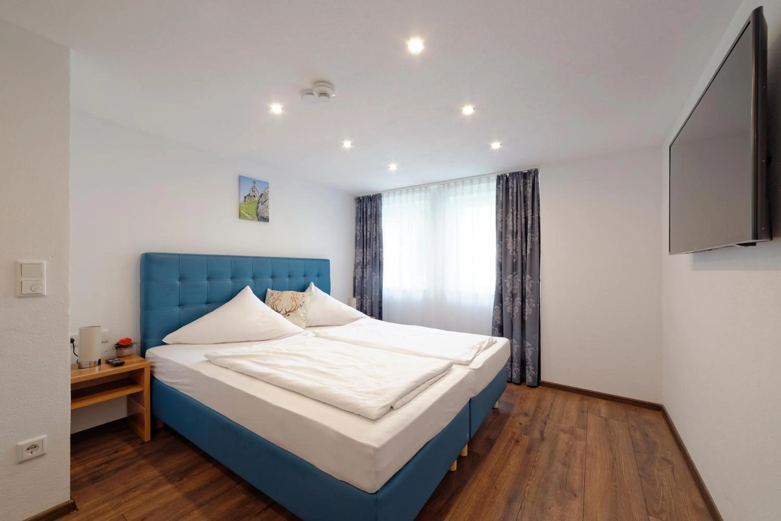 Bedroom, Bed in Hotel Bayerisch Meran