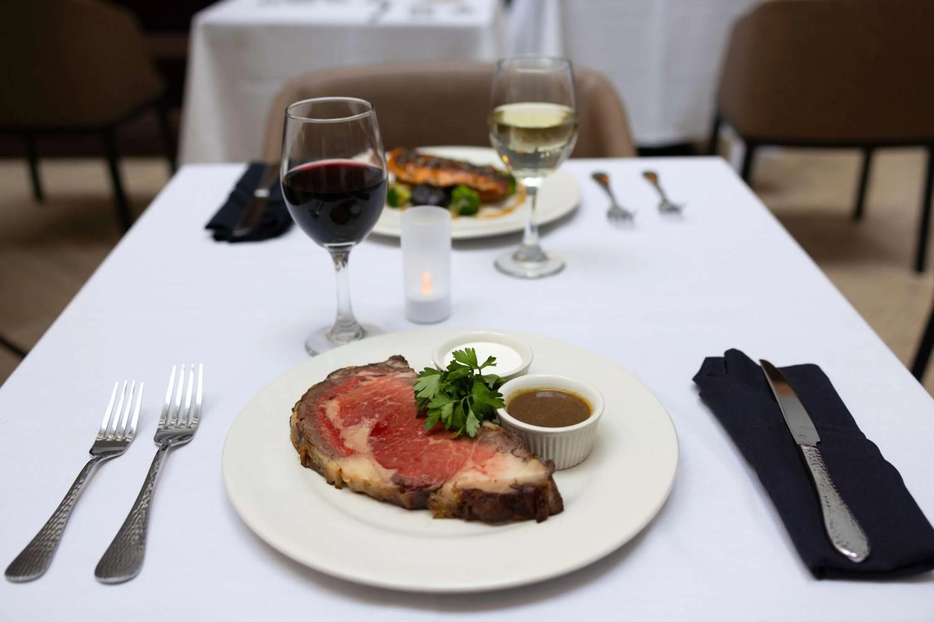 Restaurant/places to eat in Embassy Suites by Hilton Philadelphia Valley Forge