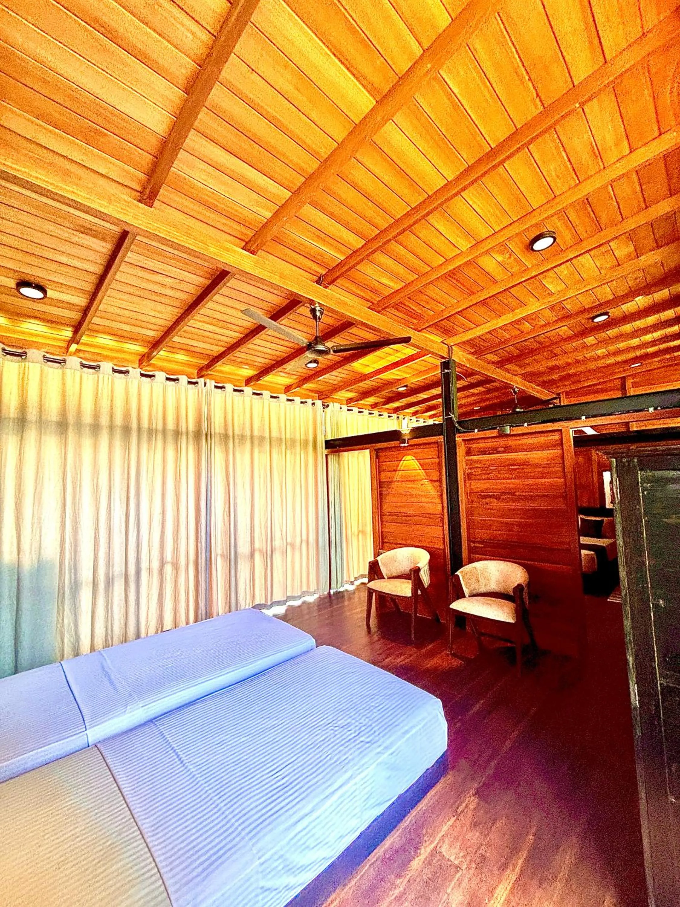 Photo of the whole room, Bed in Eliyanth Udawalawe