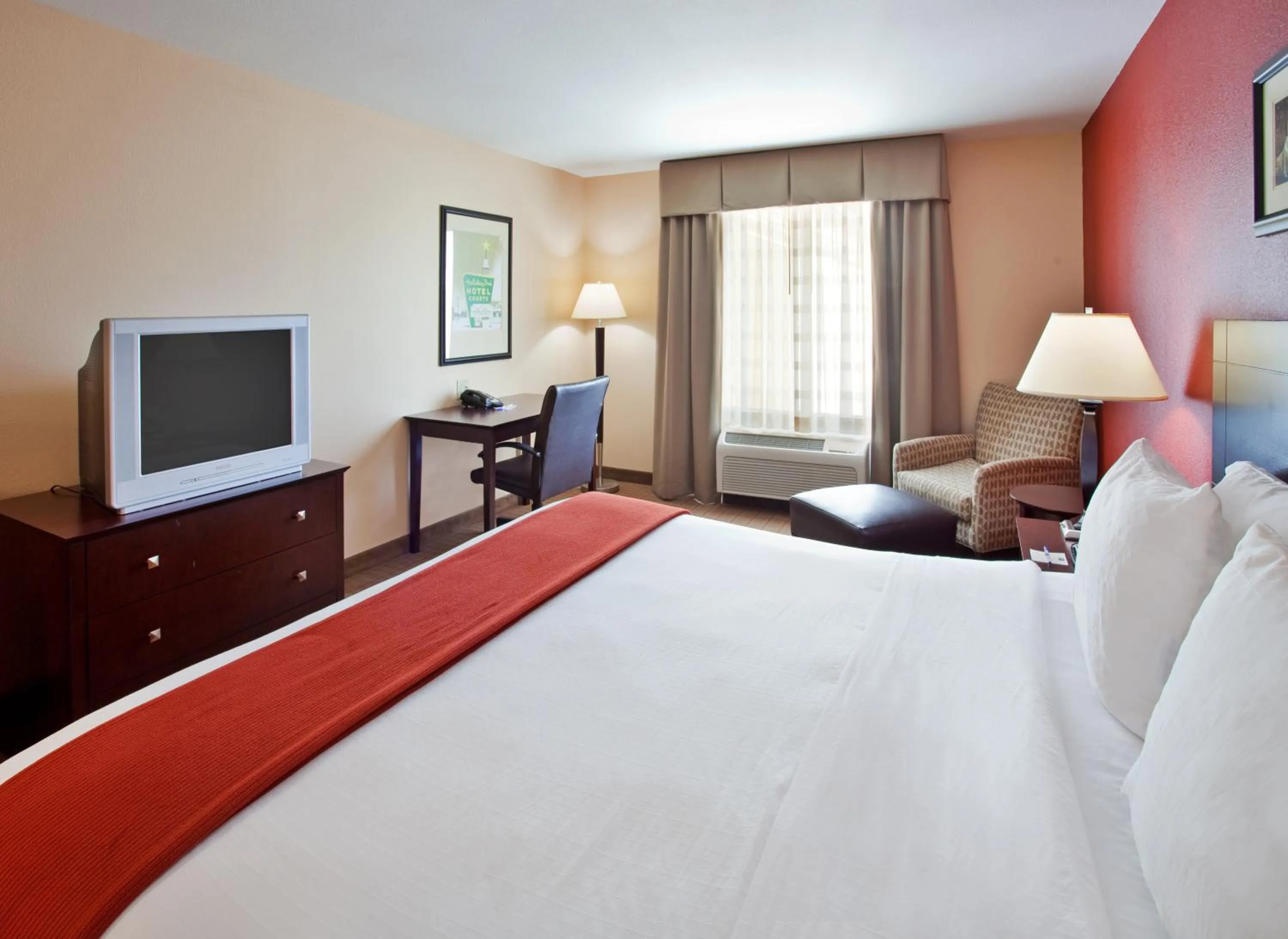 Bed in Holiday Inn Express & Suites East Wichita I-35 Andover by IHG