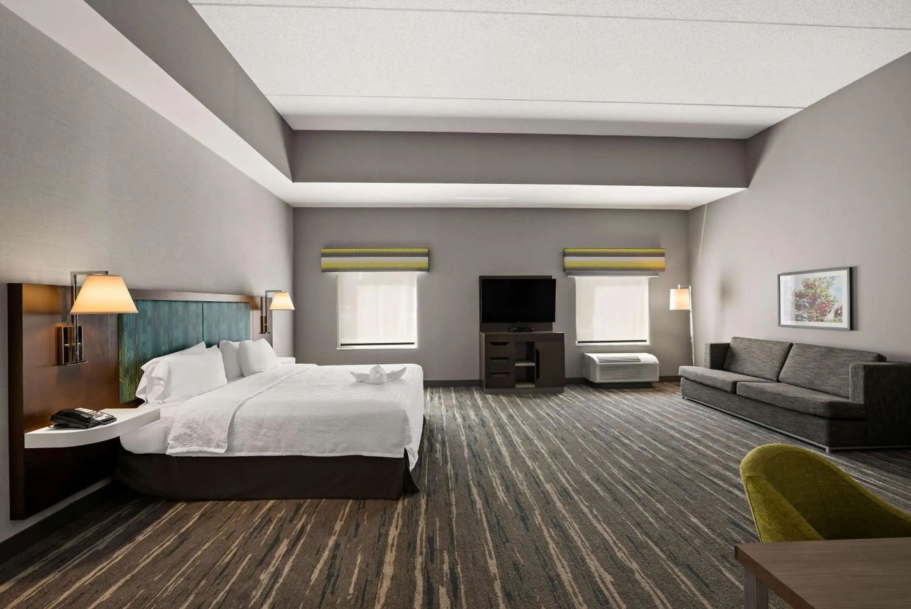 King Room with Sofa Bed and Study - Non-Smoking in Hampton Inn & Suites Poughkeepsie King Room with Sofa Bed and Study - Non-Smoking in Hampton Inn & Suites Poughkeepsie