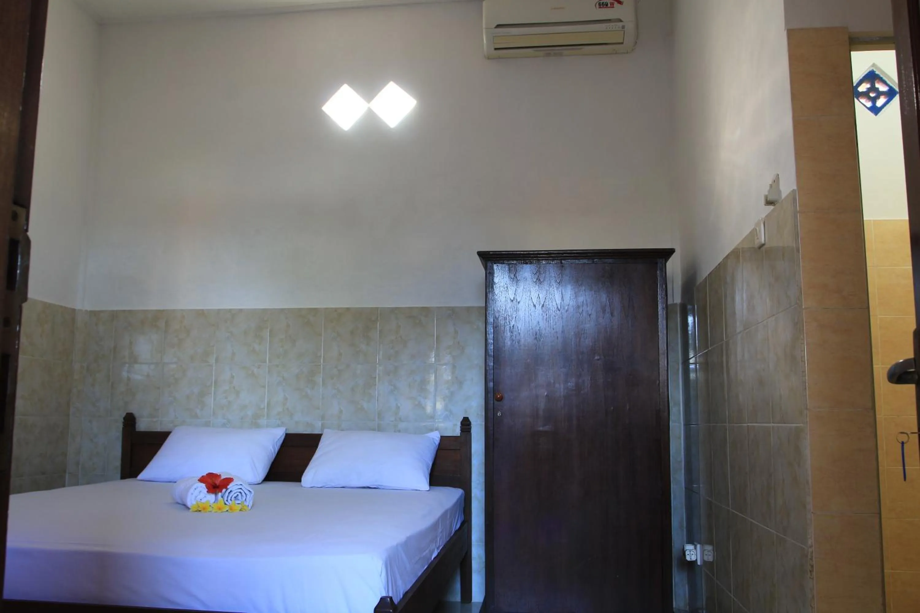 Bedroom, Bed in Losmen Cempaka 3