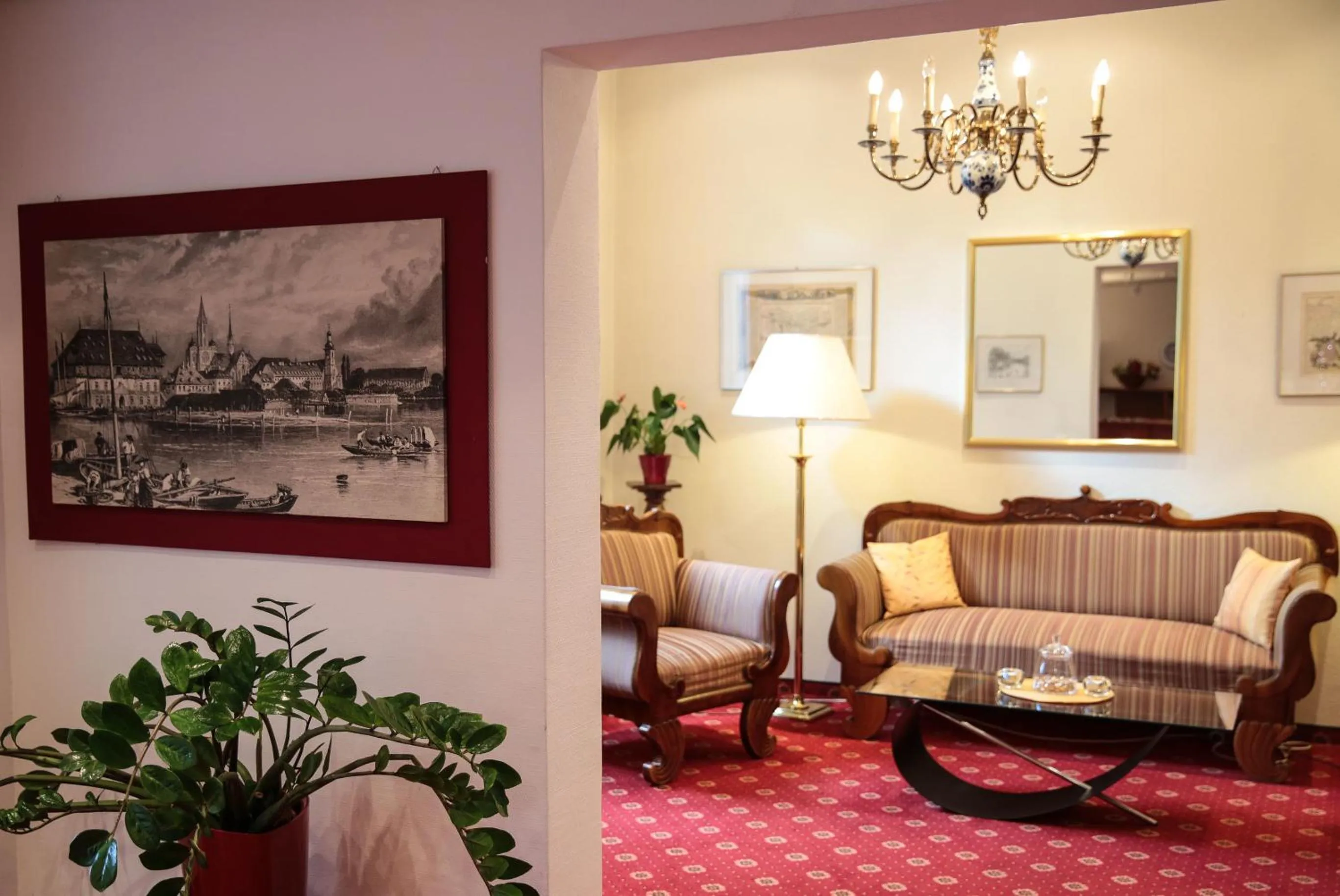 Communal lounge/ TV room in Waldhaus Jakob