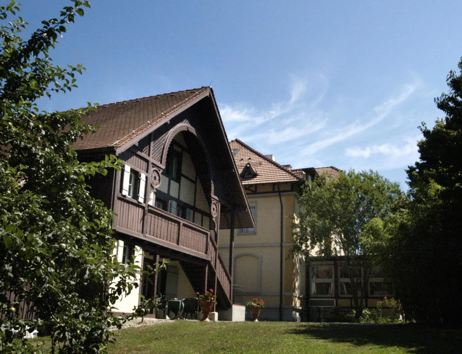Facade/entrance in Waldhaus Jakob