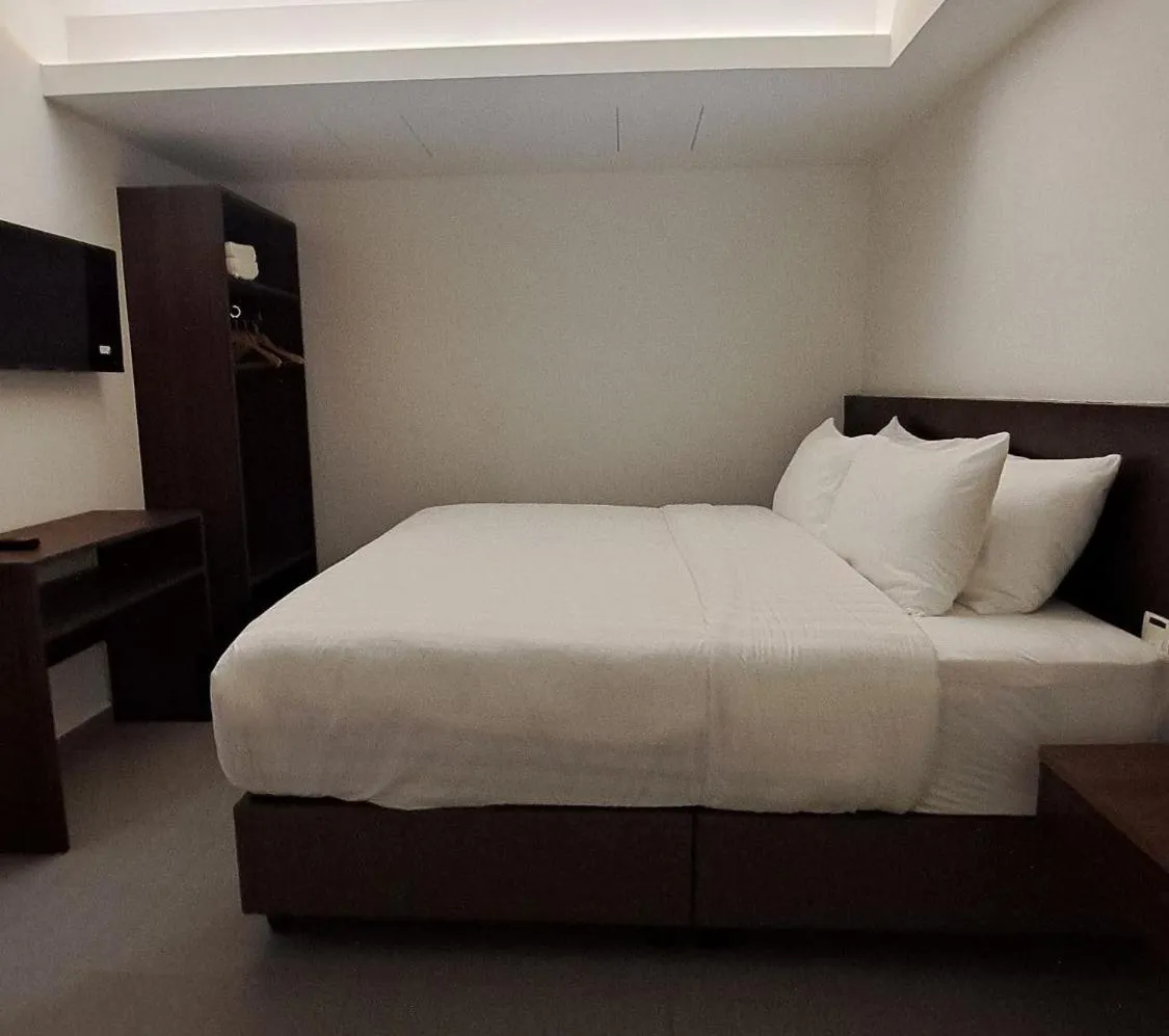 Bed in Hotel Al Abraar