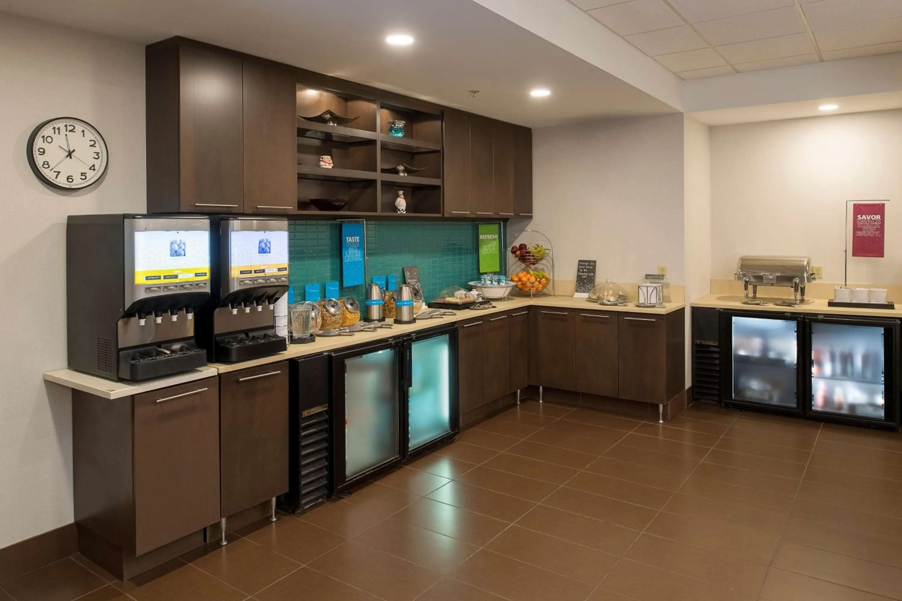 Coffee/tea facilities in Hampton Inn & Suites by Hilton Dartmouth - Halifax