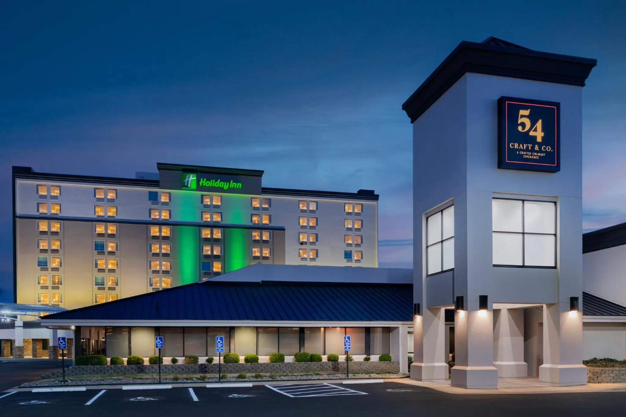 Restaurant/places to eat in Holiday Inn Wichita East I-35 by IHG
