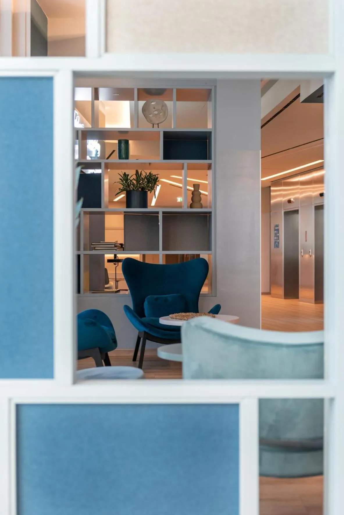 Lobby or reception in H2C Hotel Milanofiori