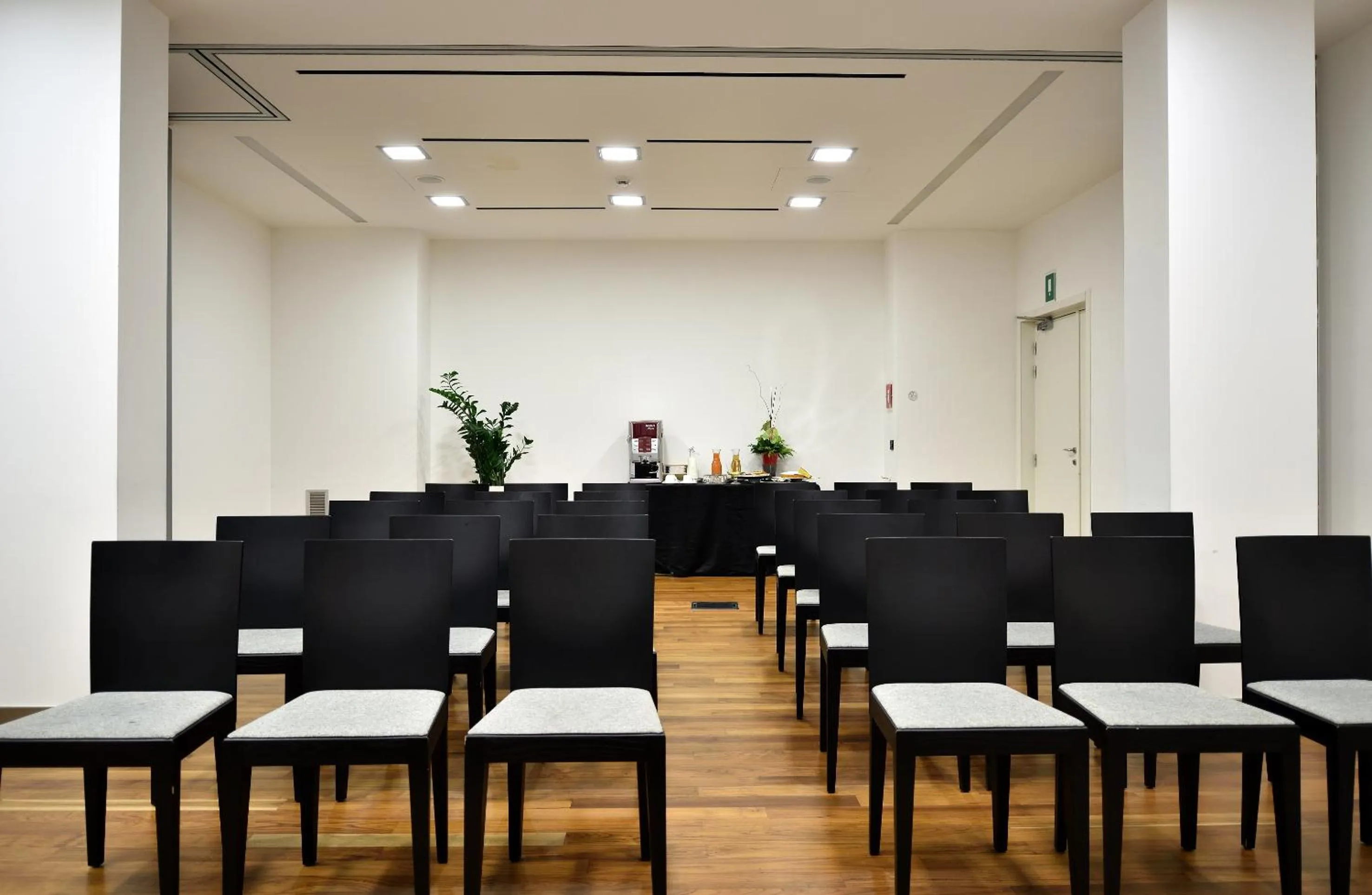 Meeting/conference room in H2C Hotel Milanofiori