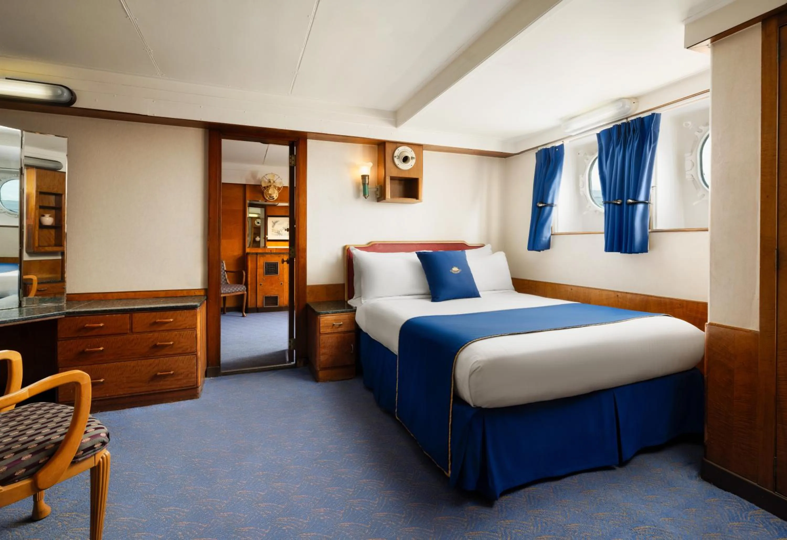 Bedroom, Bed in The Queen Mary