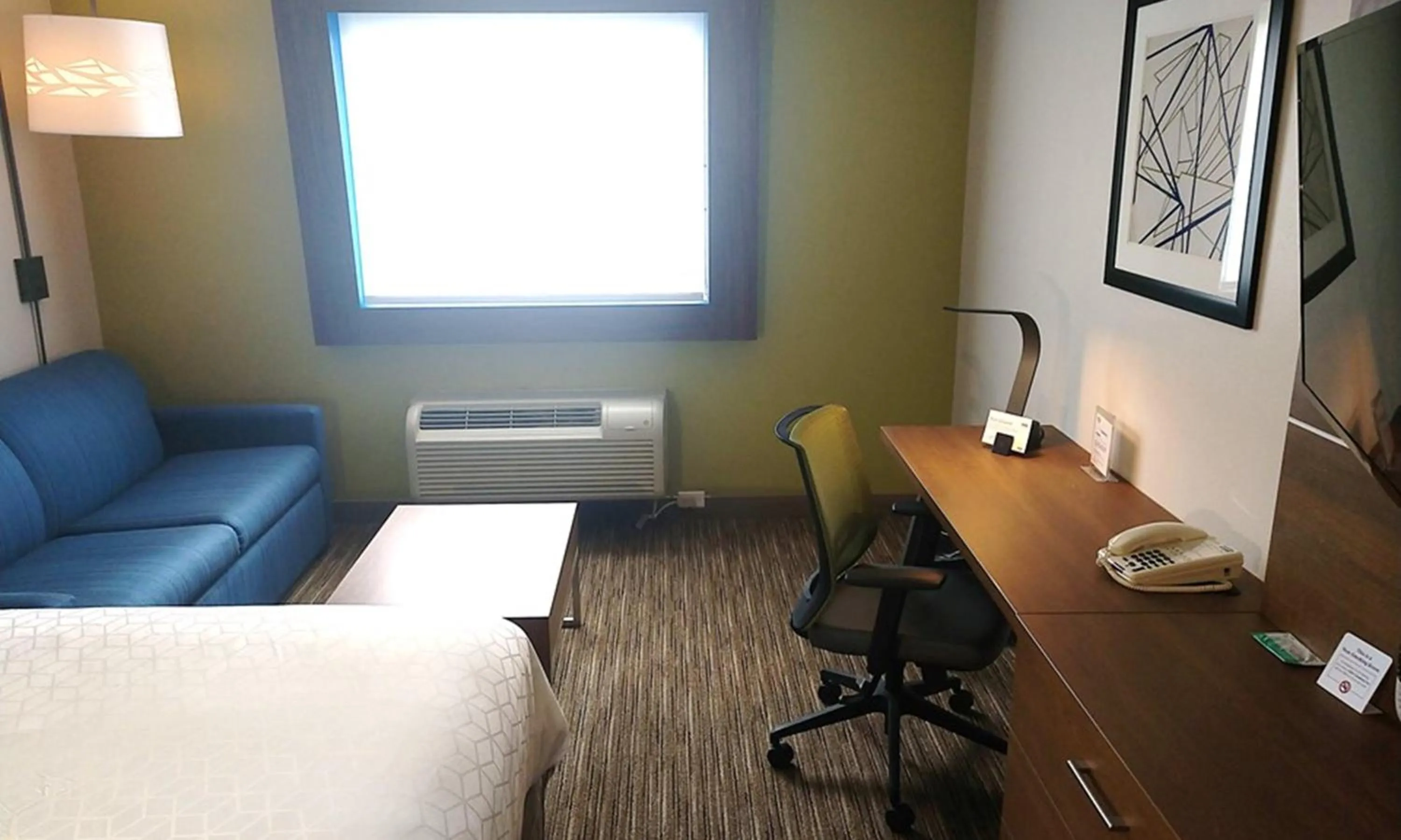 Photo of the whole room, Bed in Holiday Inn Express Murrysville - Delmont by IHG