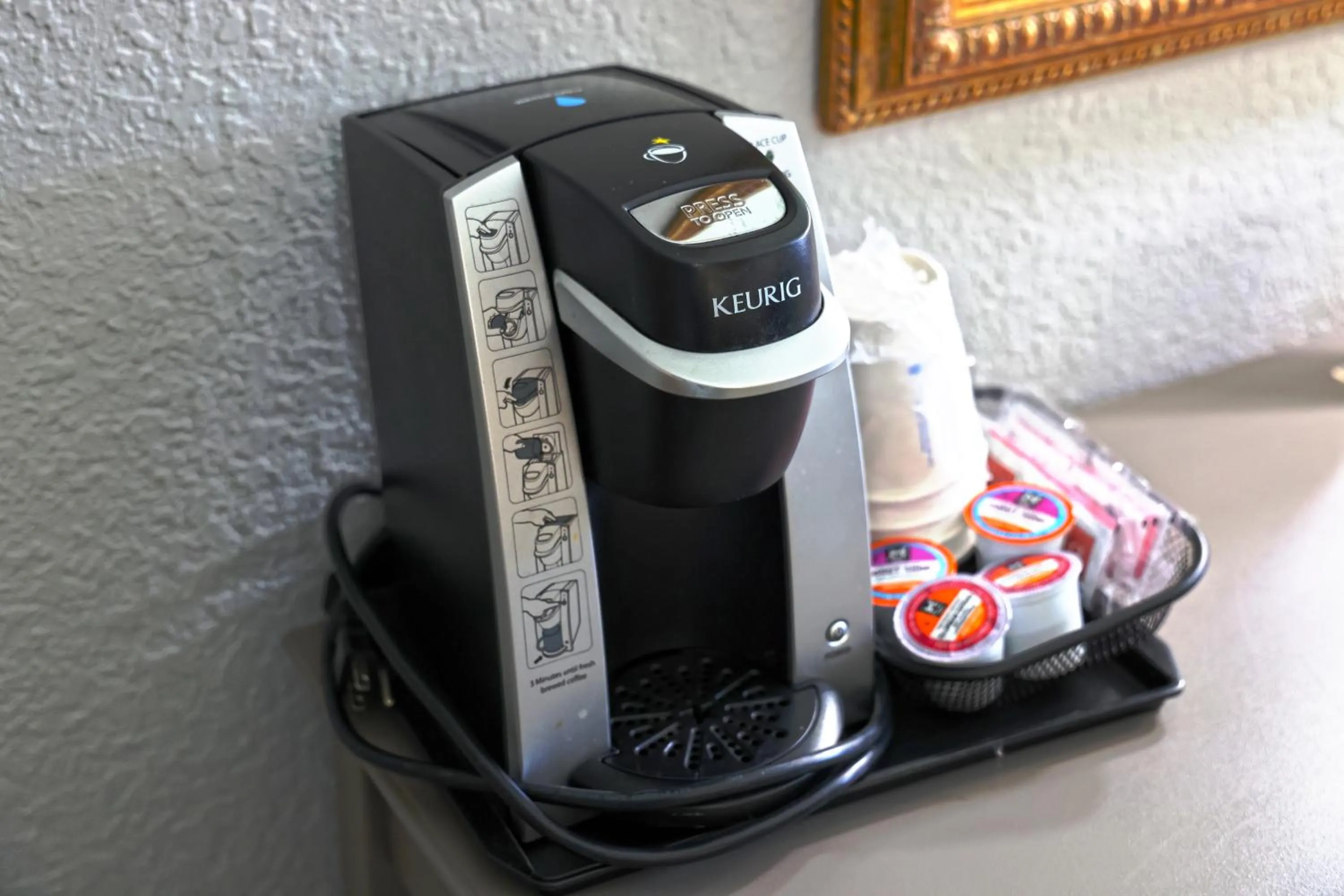 Coffee/tea facilities in Baymont by Wyndham Barstow Historic Route 66