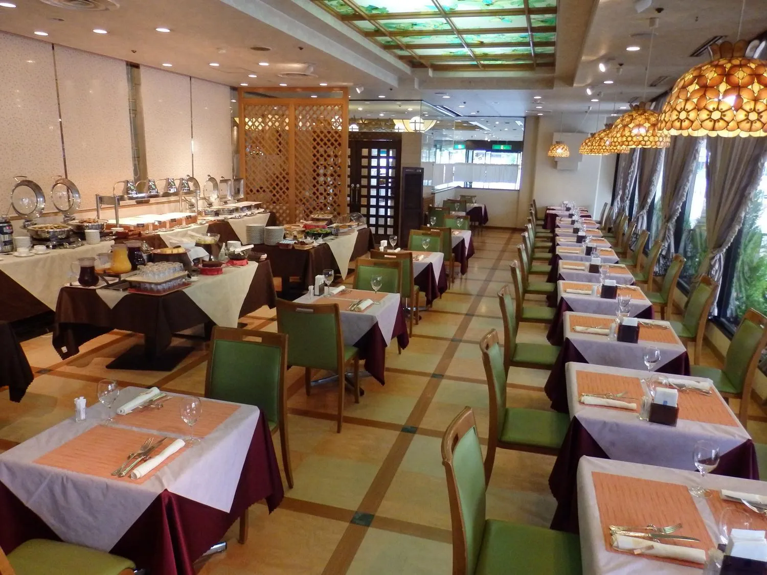 Restaurant/Places to Eat in Hotel New Tanaka