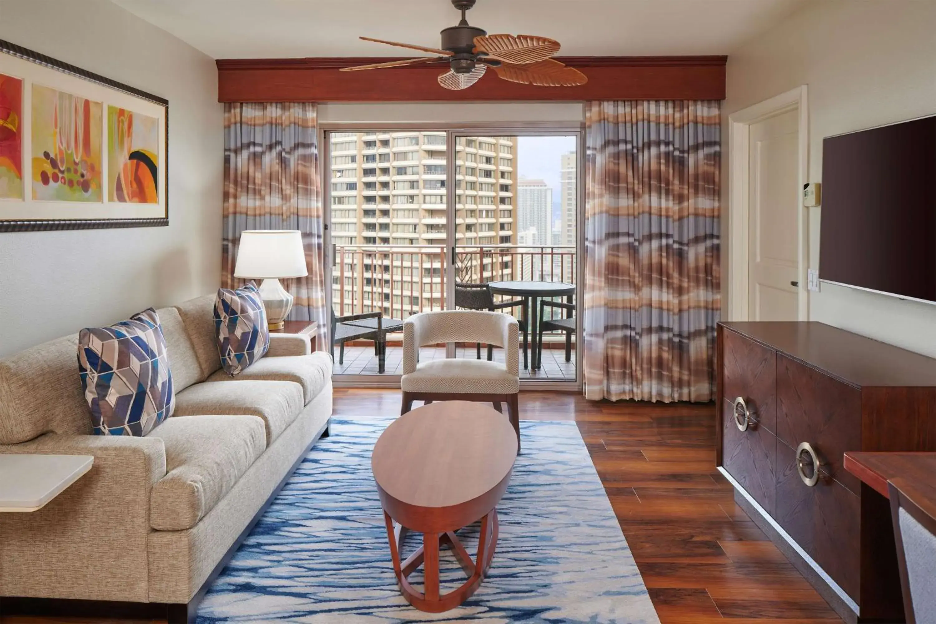 One-Bedroom Suite with City View in Hilton Grand Vacations Club Grand Waikikian Honolulu One-Bedroom Suite with City View in Hilton Grand Vacations Club Grand Waikikian Honolulu