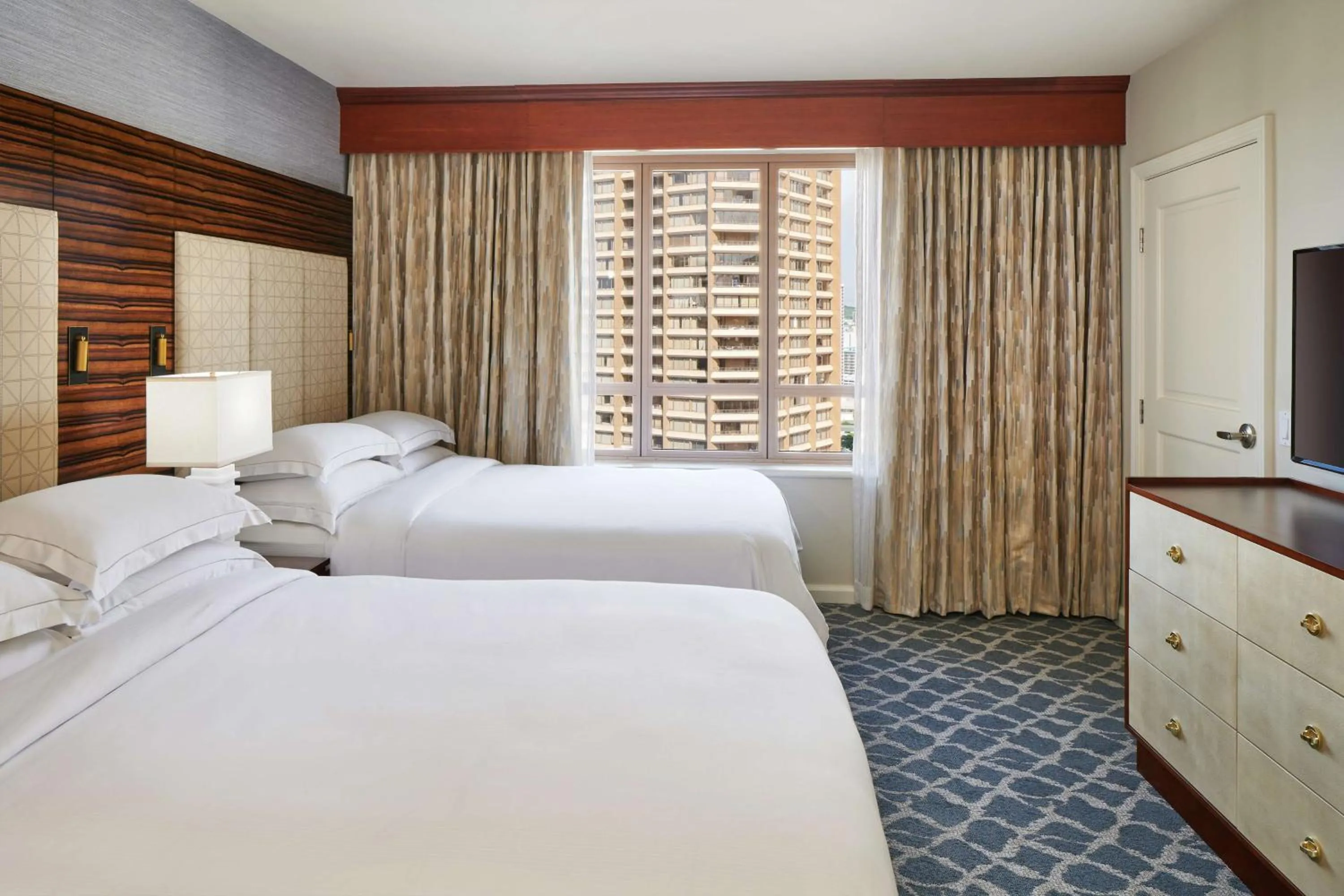 Bed in Hilton Grand Vacations Club Grand Waikikian Honolulu