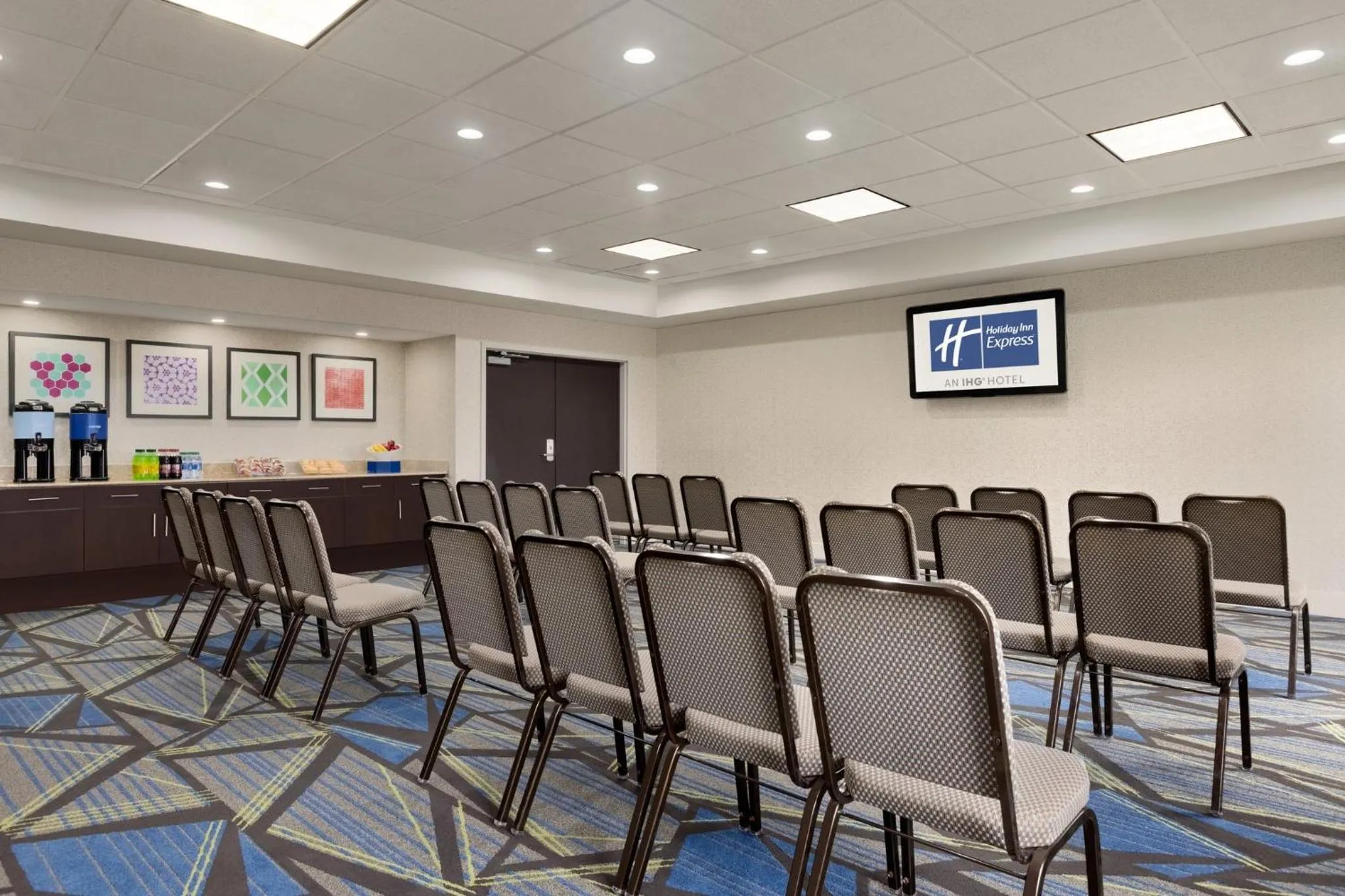 Meeting/conference room in Holiday Inn Express Hotel & Suites Opelika Auburn by IHG
