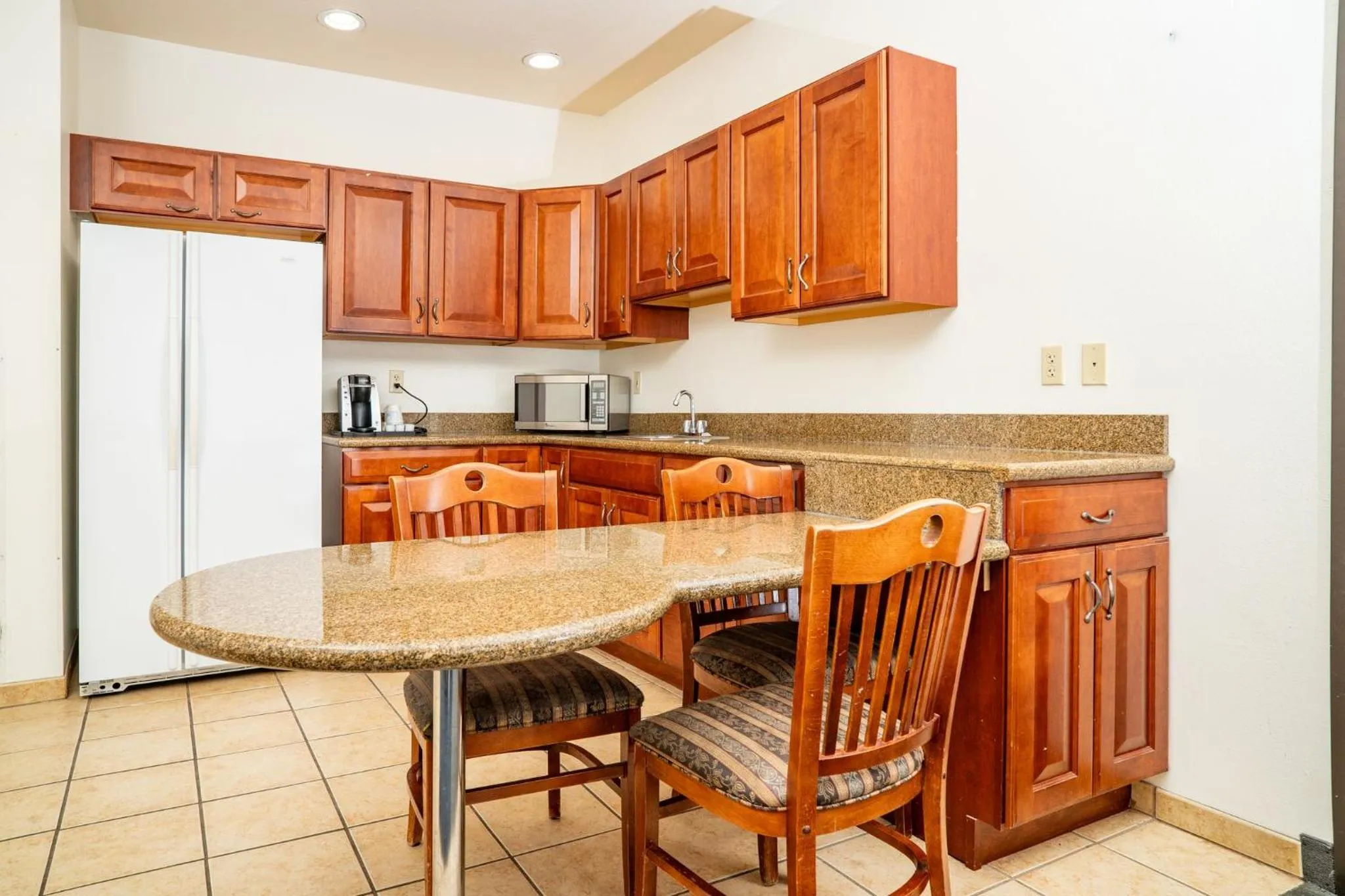 Photo of the whole room in Holiday Inn Express Hotel & Suites Barstow by IHG