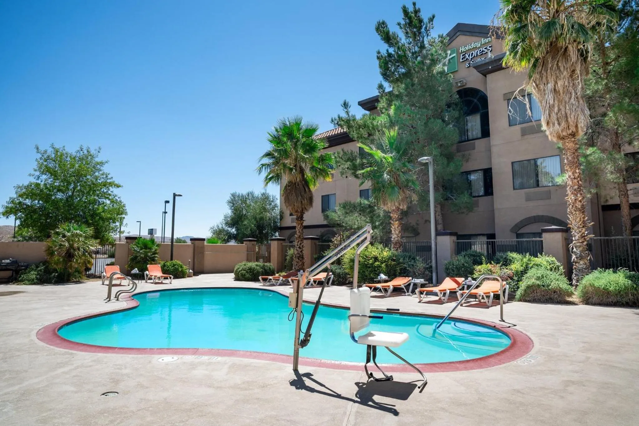 Swimming pool in Holiday Inn Express Hotel & Suites Barstow by IHG