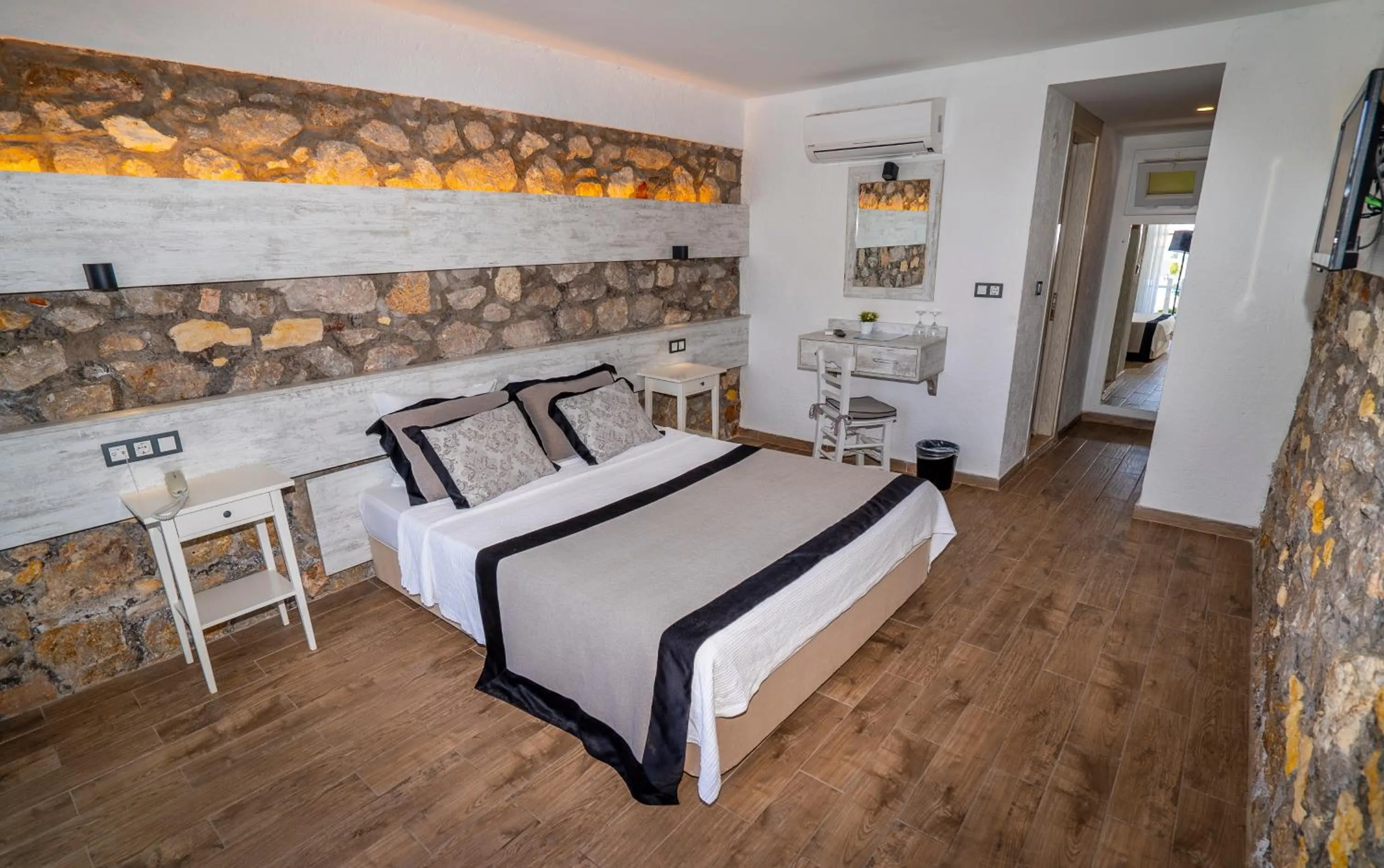 Bed in Sifne Thermal Otel