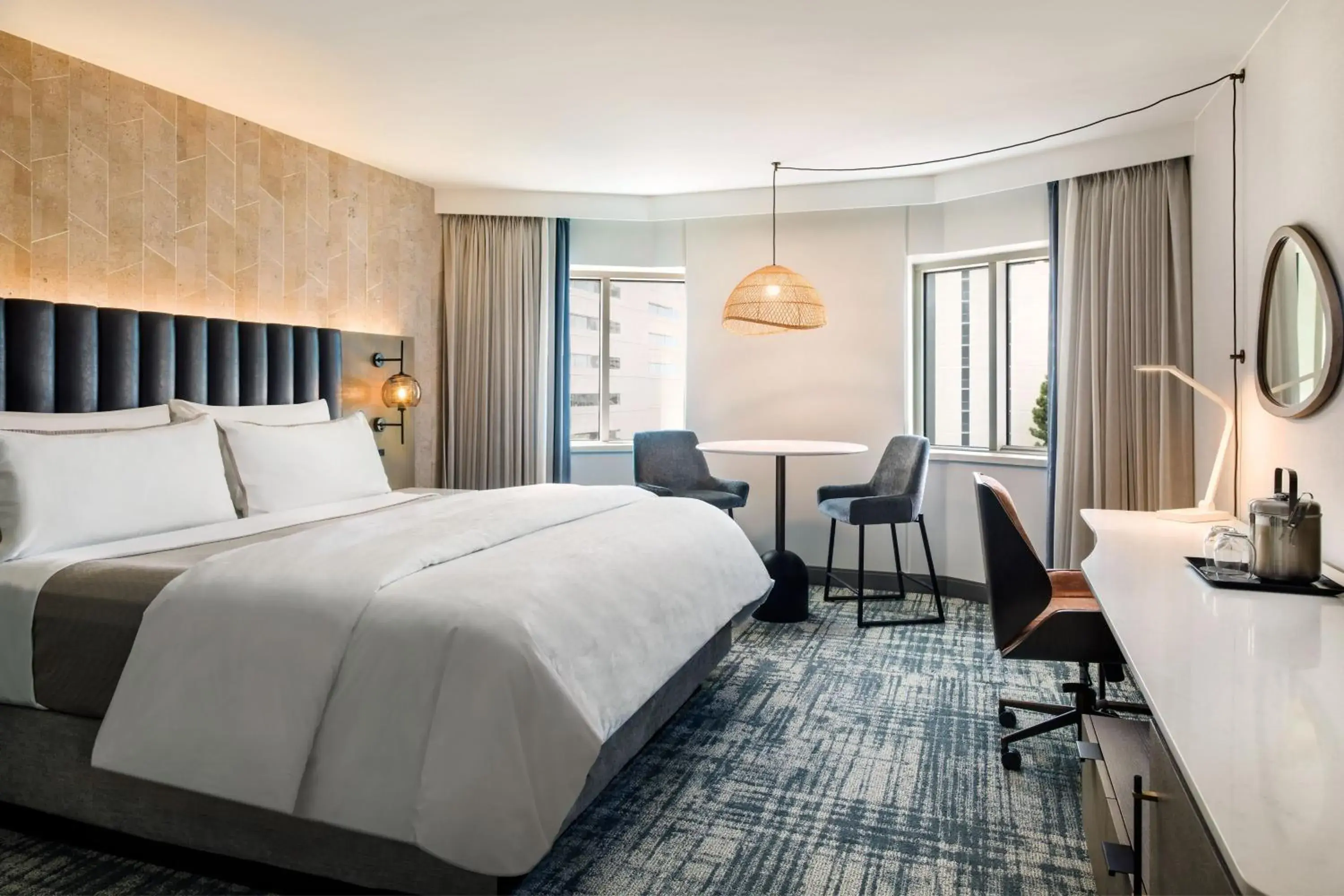 Traditional Guest room, 1 King in The Westin San Diego Bayview Traditional Guest room, 1 King in The Westin San Diego Bayview