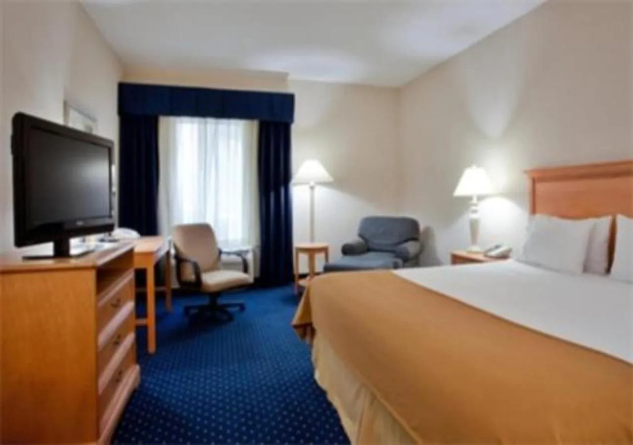 TV and multimedia, Bed in Holiday Inn Express Ashland by IHG