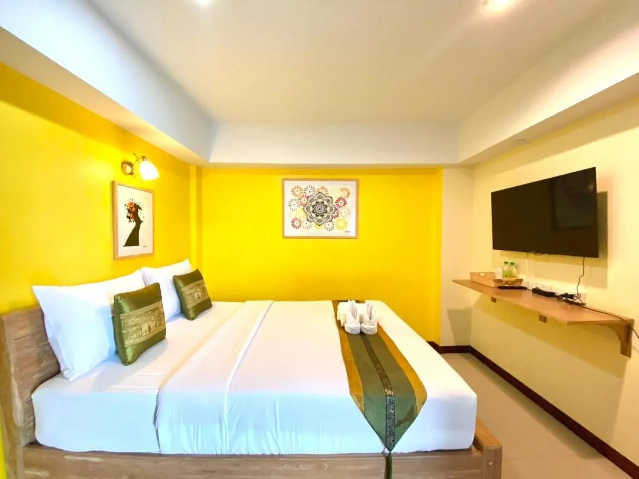 Bed in Chinda Boutique Hotel