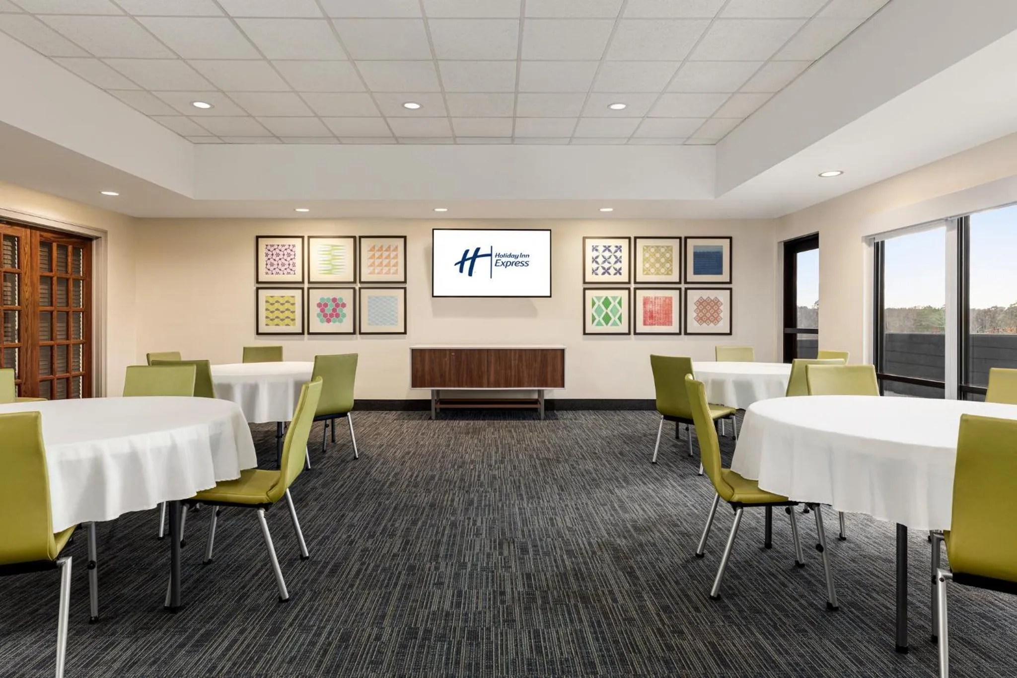 Meeting/conference room in Holiday Inn Express & Suites Lexington North West-The Vineyard by IHG
