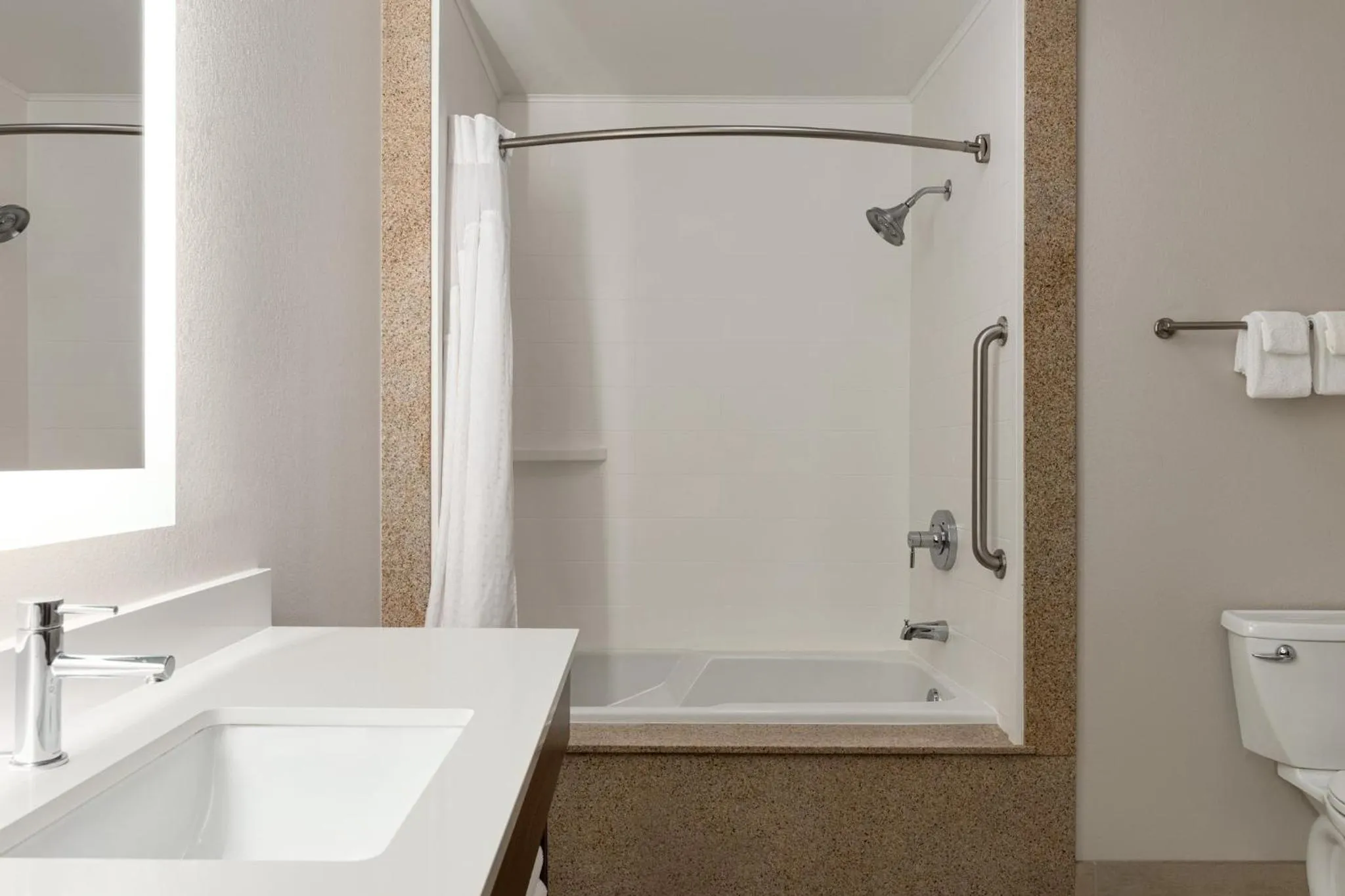 Bedroom in Holiday Inn Express & Suites Lexington North West-The Vineyard by IHG