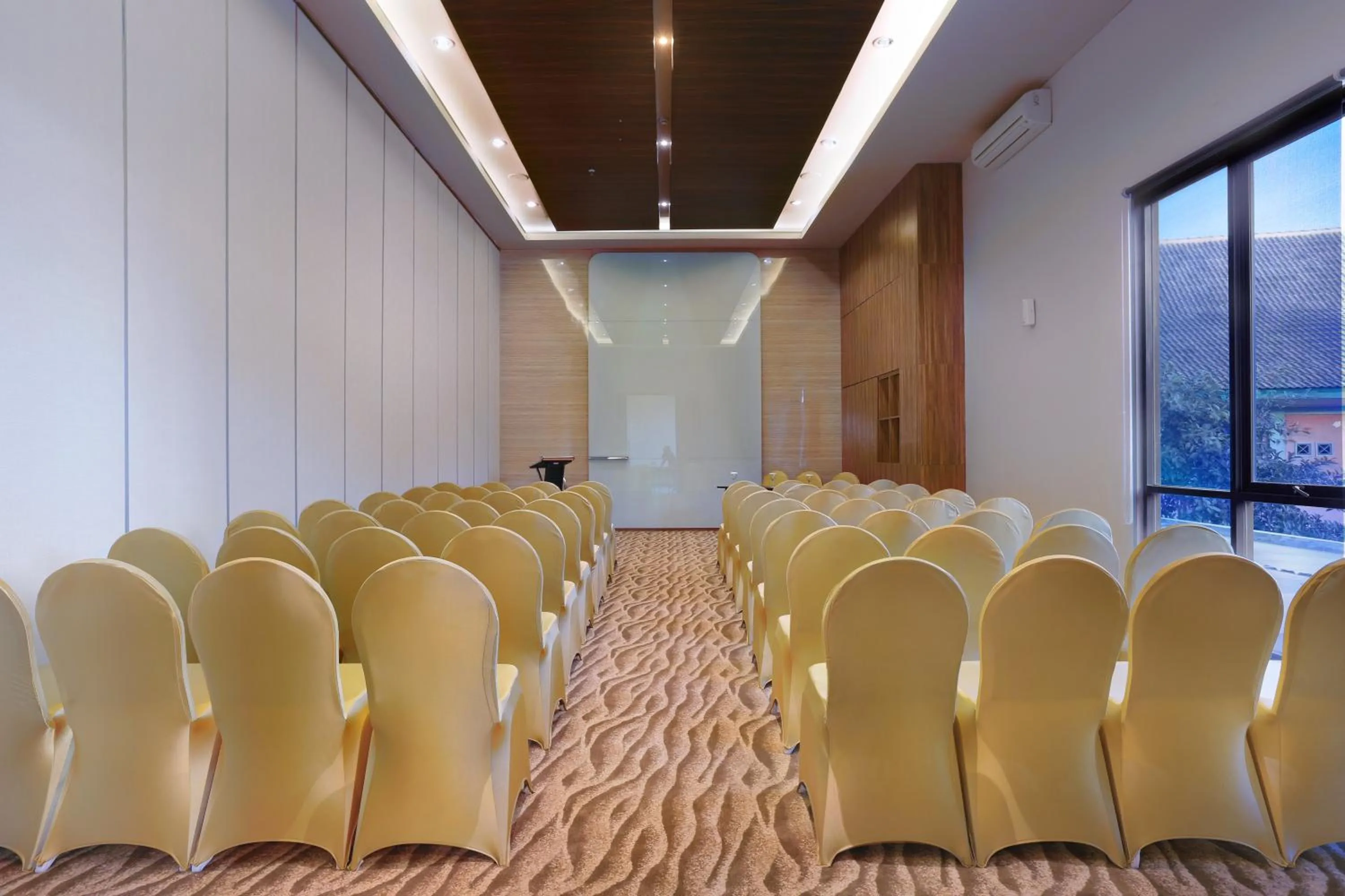 Meeting/conference room in Aston Inn Mataram