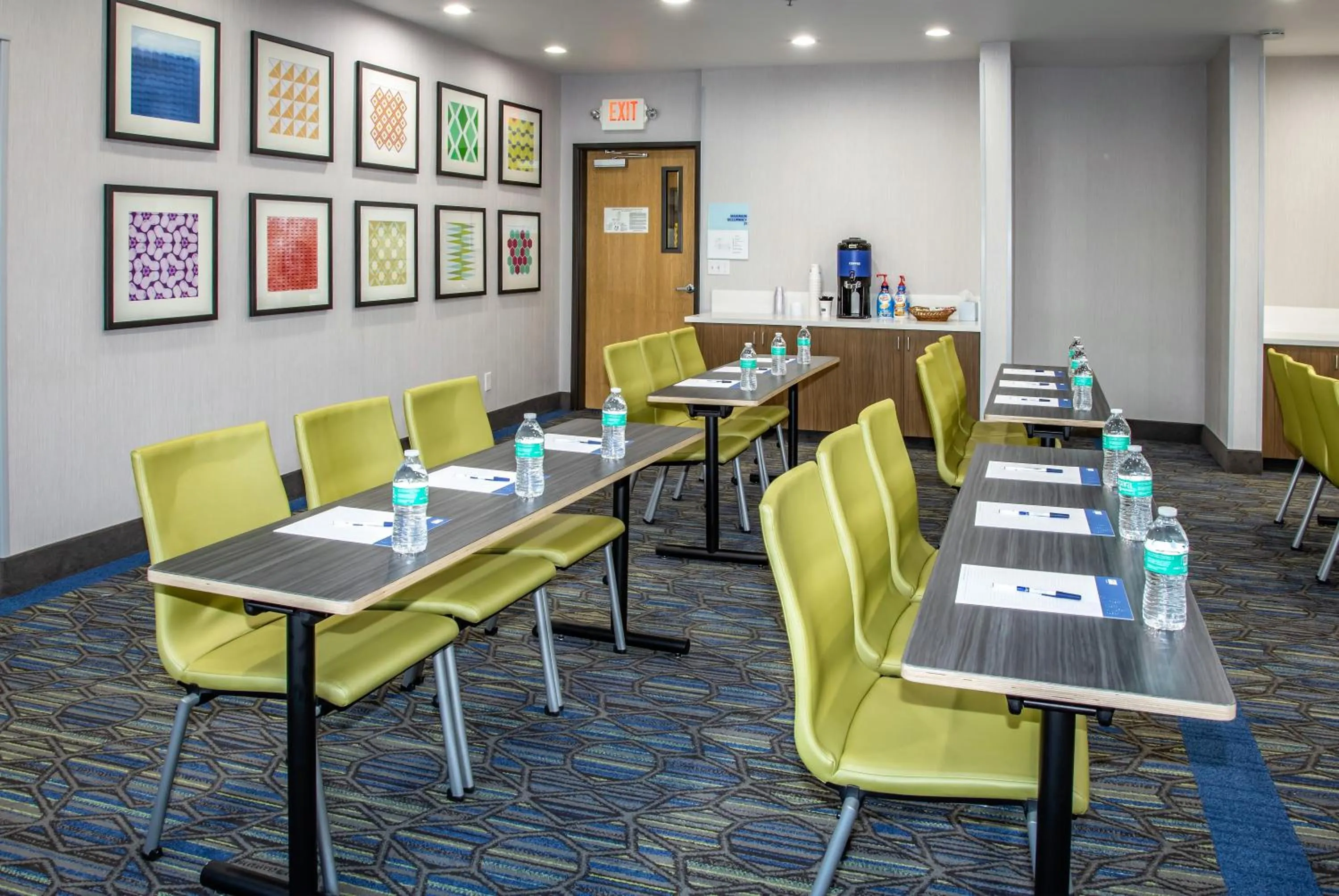 Meeting/conference room in Holiday Inn Express Hotel & Suites Roseville - Galleria Area by IHG