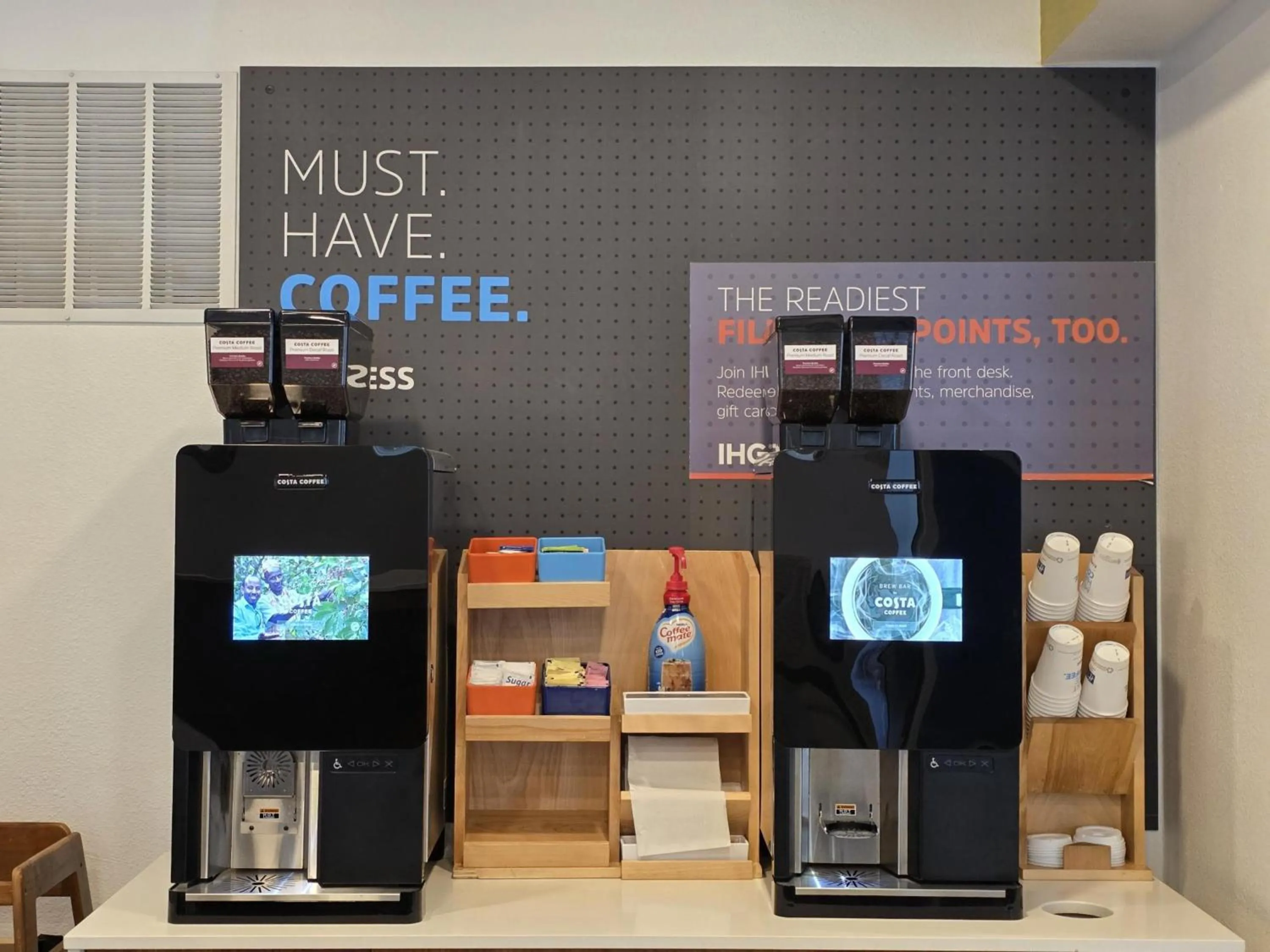 Photo of the whole room in Holiday Inn Express Hotel & Suites Roseville - Galleria Area by IHG