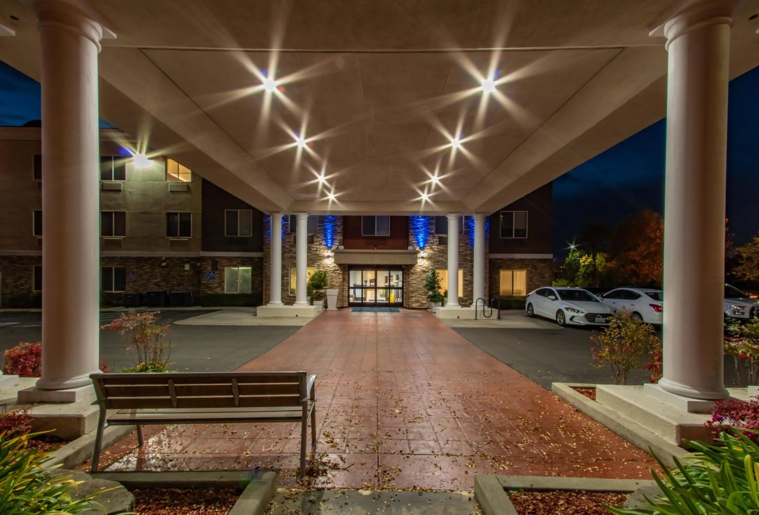 Property building in Holiday Inn Express Hotel & Suites Roseville - Galleria Area by IHG