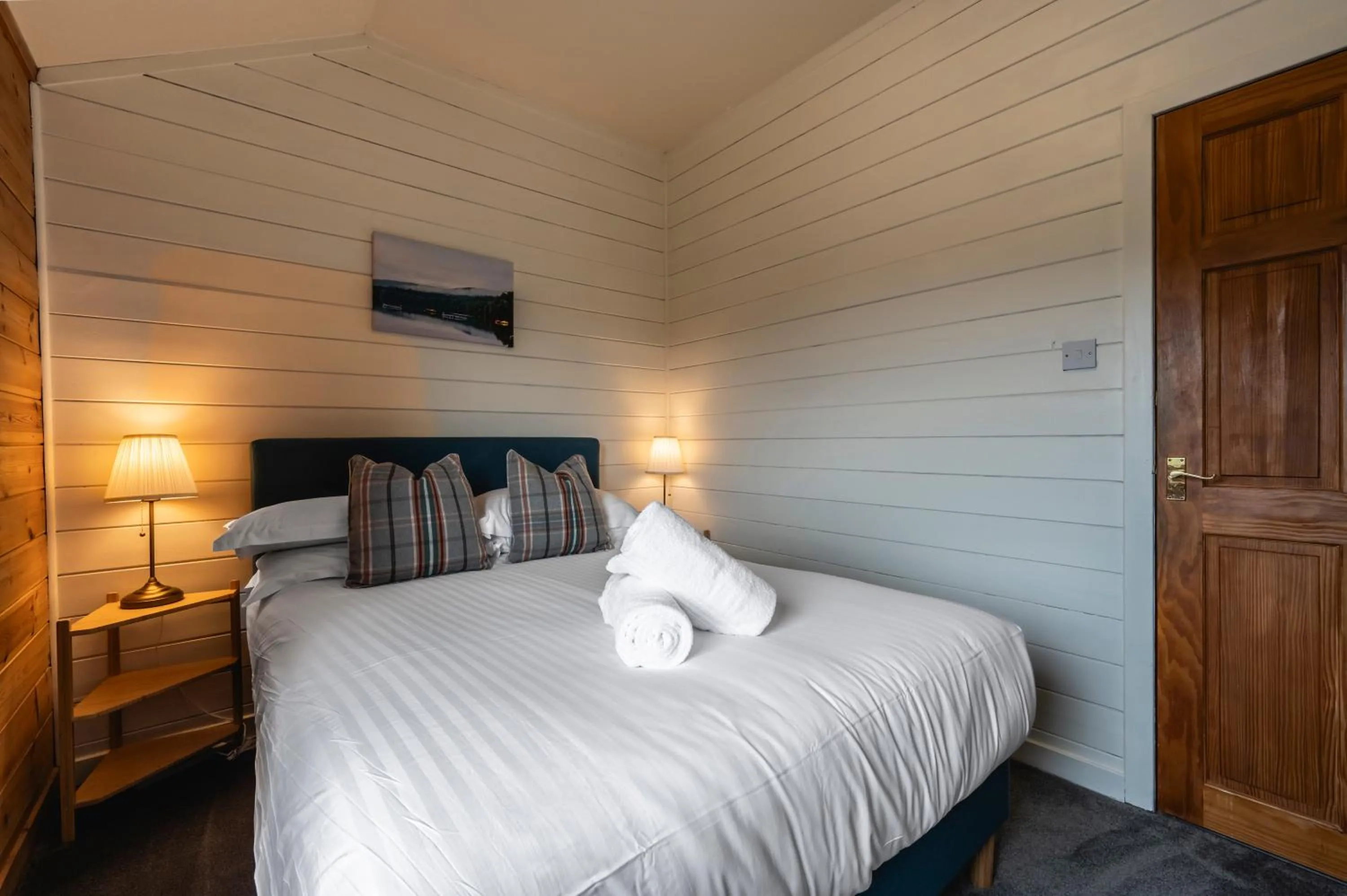 Bed in Kinnaird Woodland Lodges