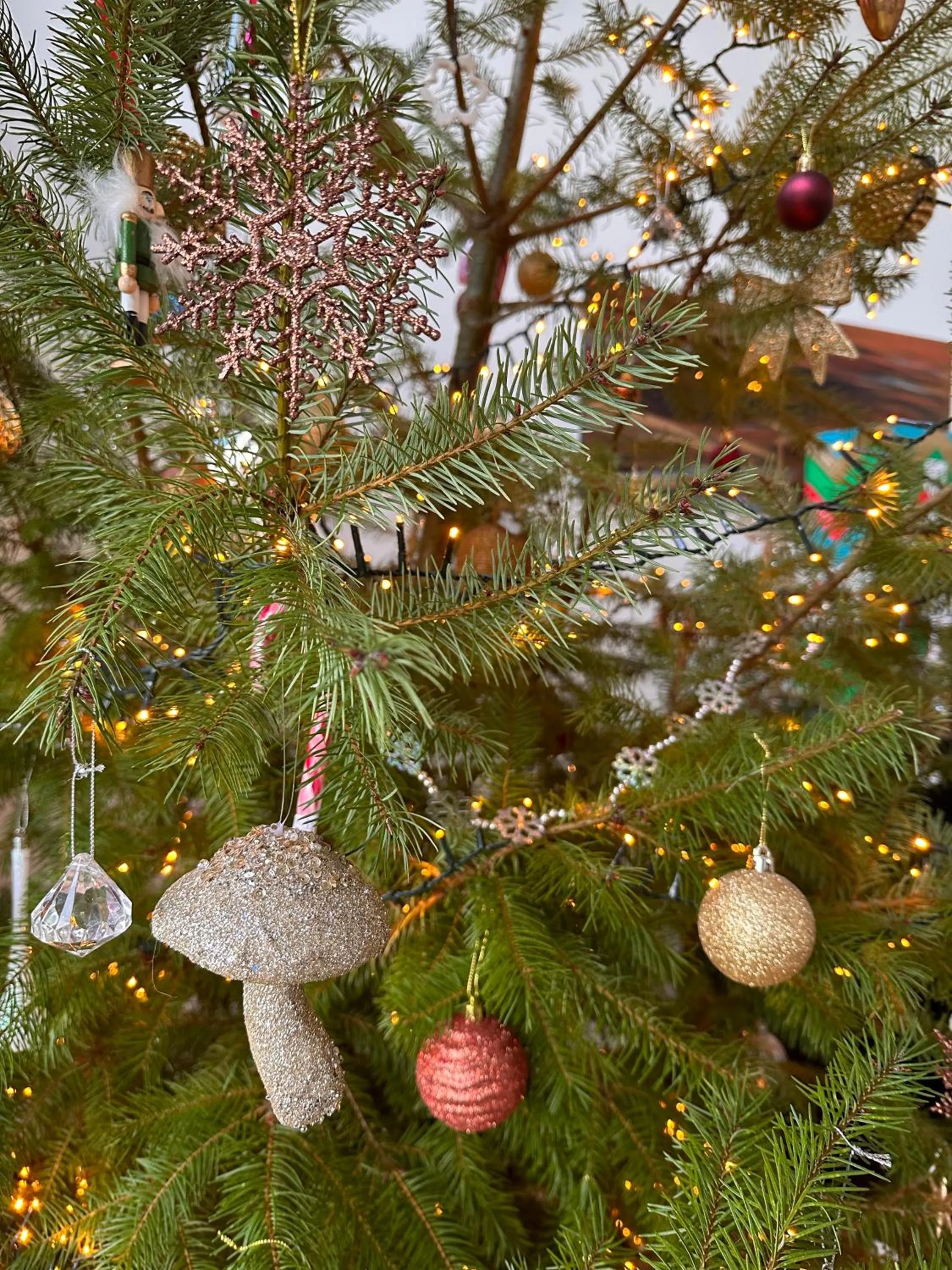 Decorative detail in Kinnaird Woodland Lodges