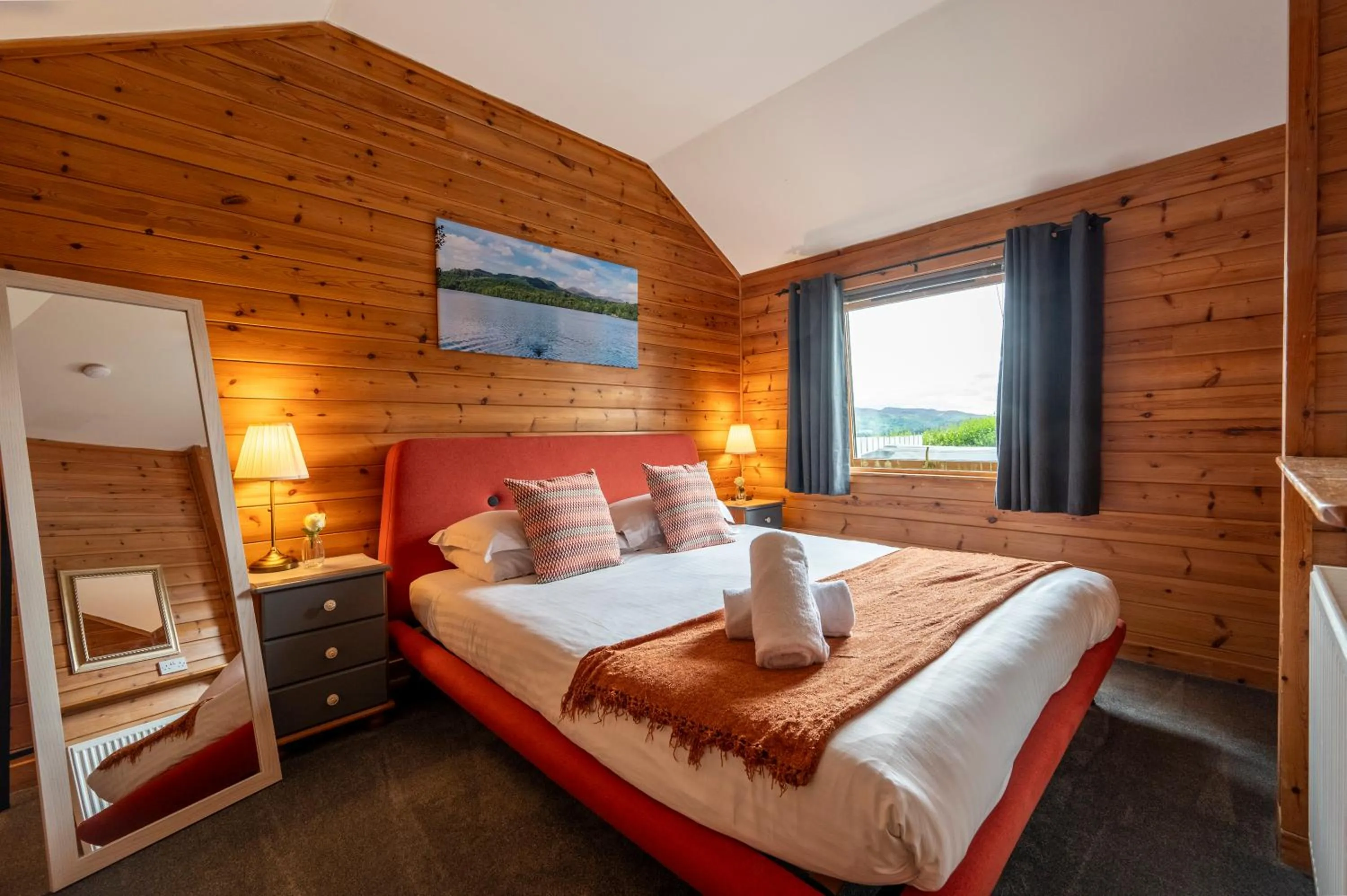 Bed in Kinnaird Woodland Lodges